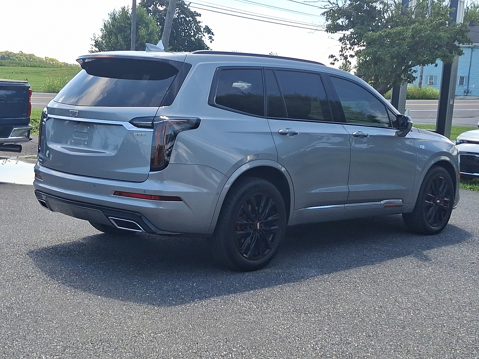 2025 Cadillac XT6 AWD Sport - Argent Silver Metallic - GXD exterior view 10