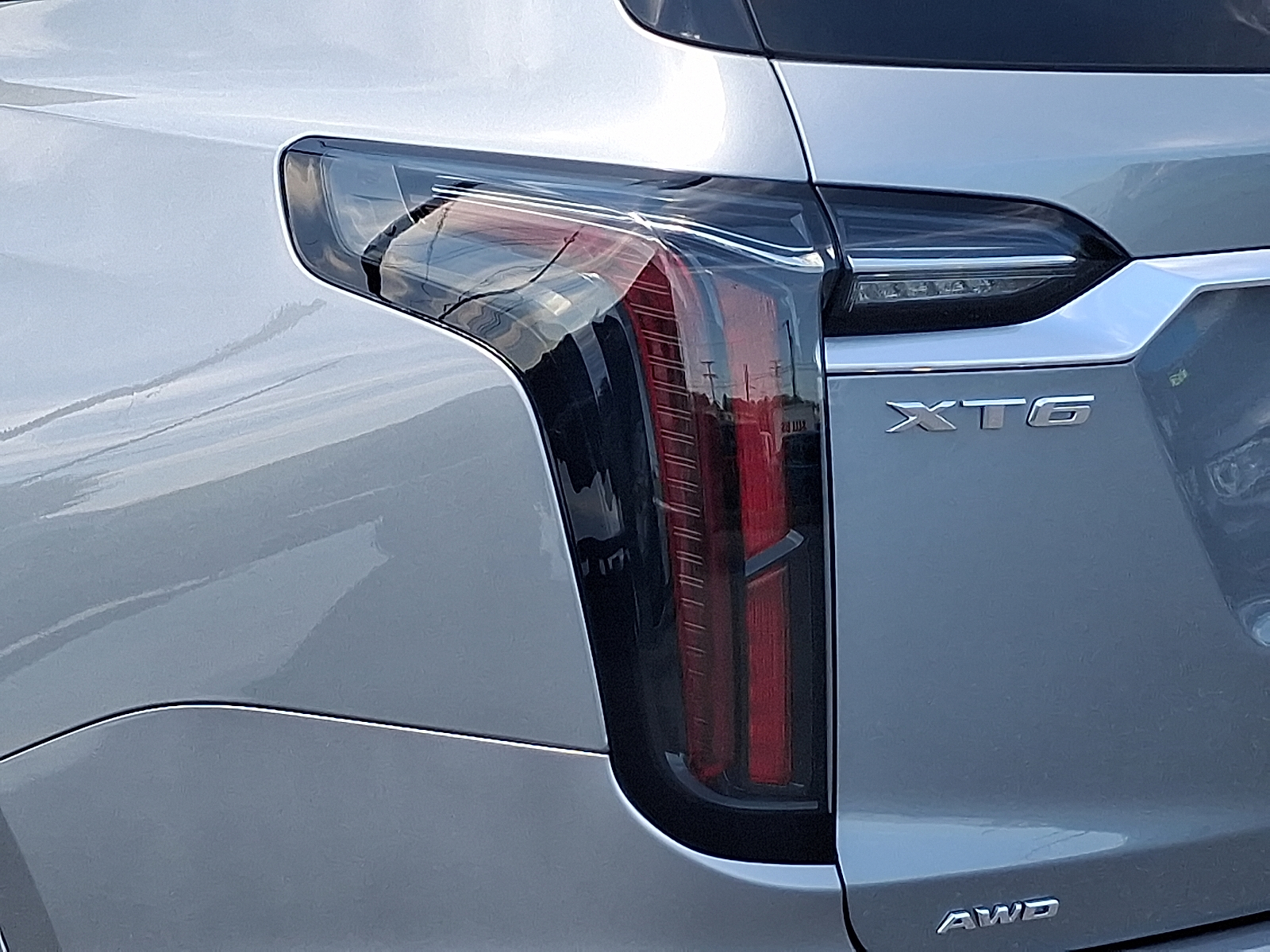 2025 Cadillac XT6 AWD Sport - Argent Silver Metallic - GXD exterior view 14