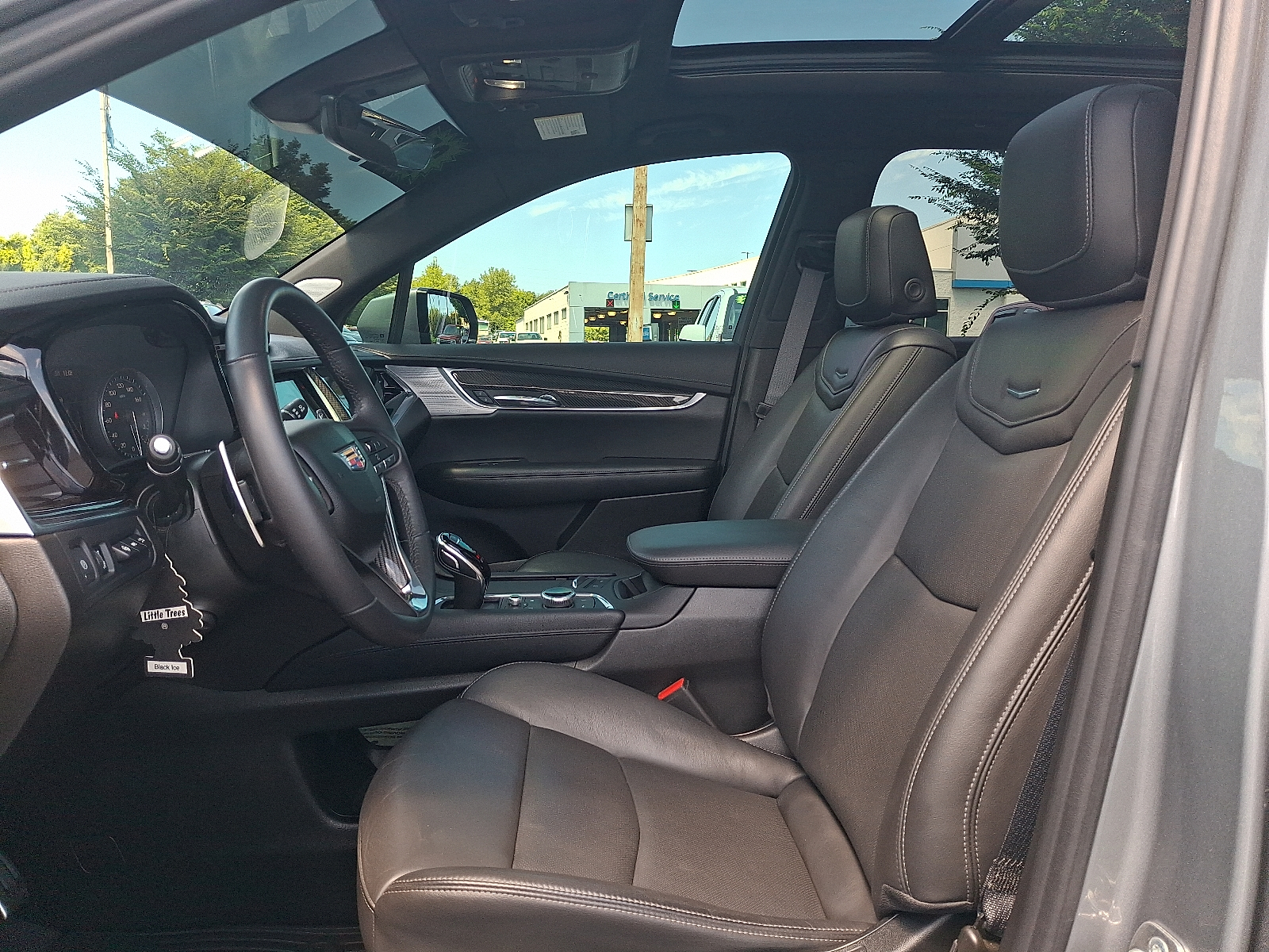 2025 Cadillac XT6 AWD Sport - Argent Silver Metallic - GXD exterior view 18