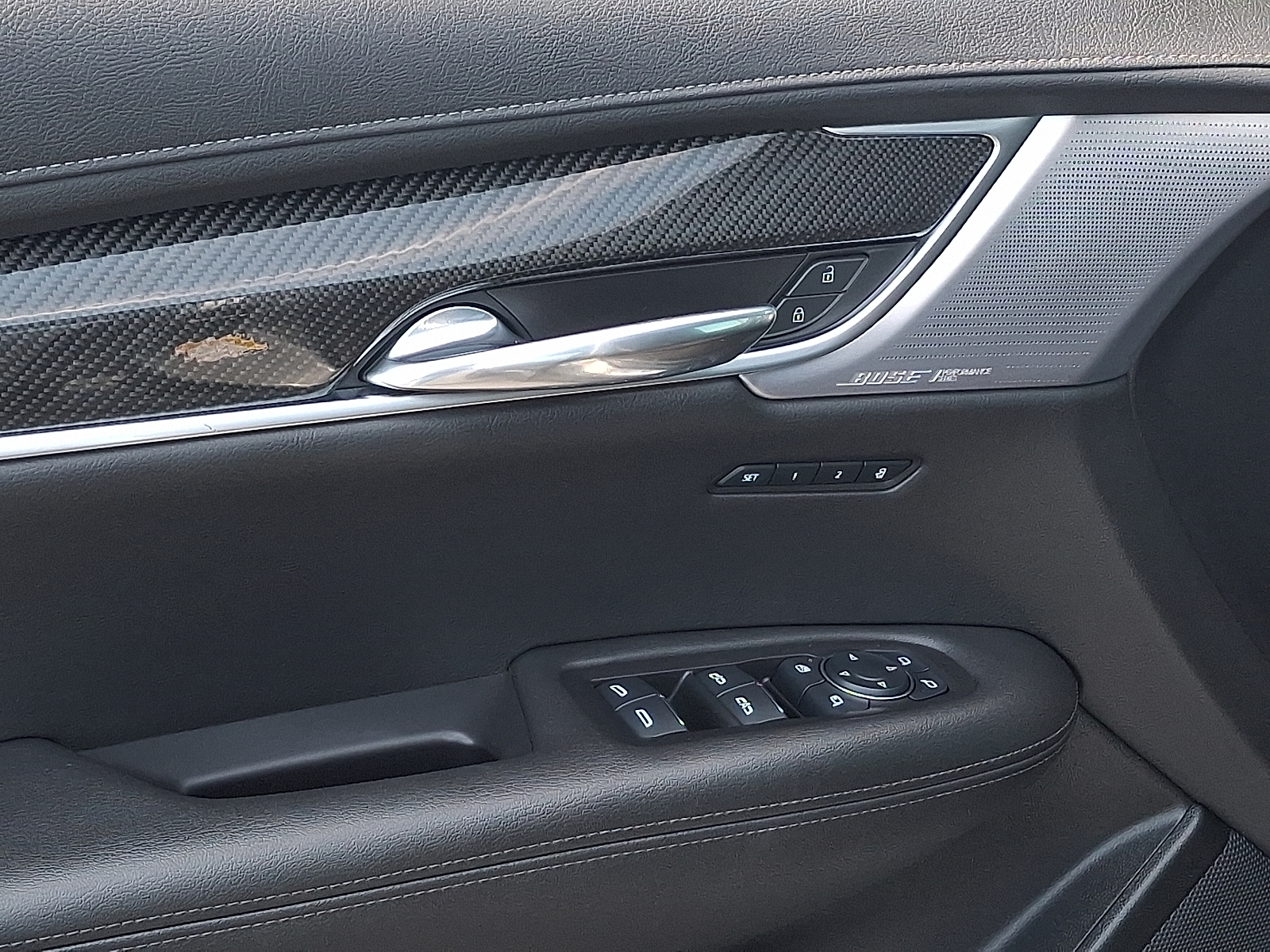 2025 Cadillac XT6 AWD Sport - Argent Silver Metallic - GXD exterior view 17