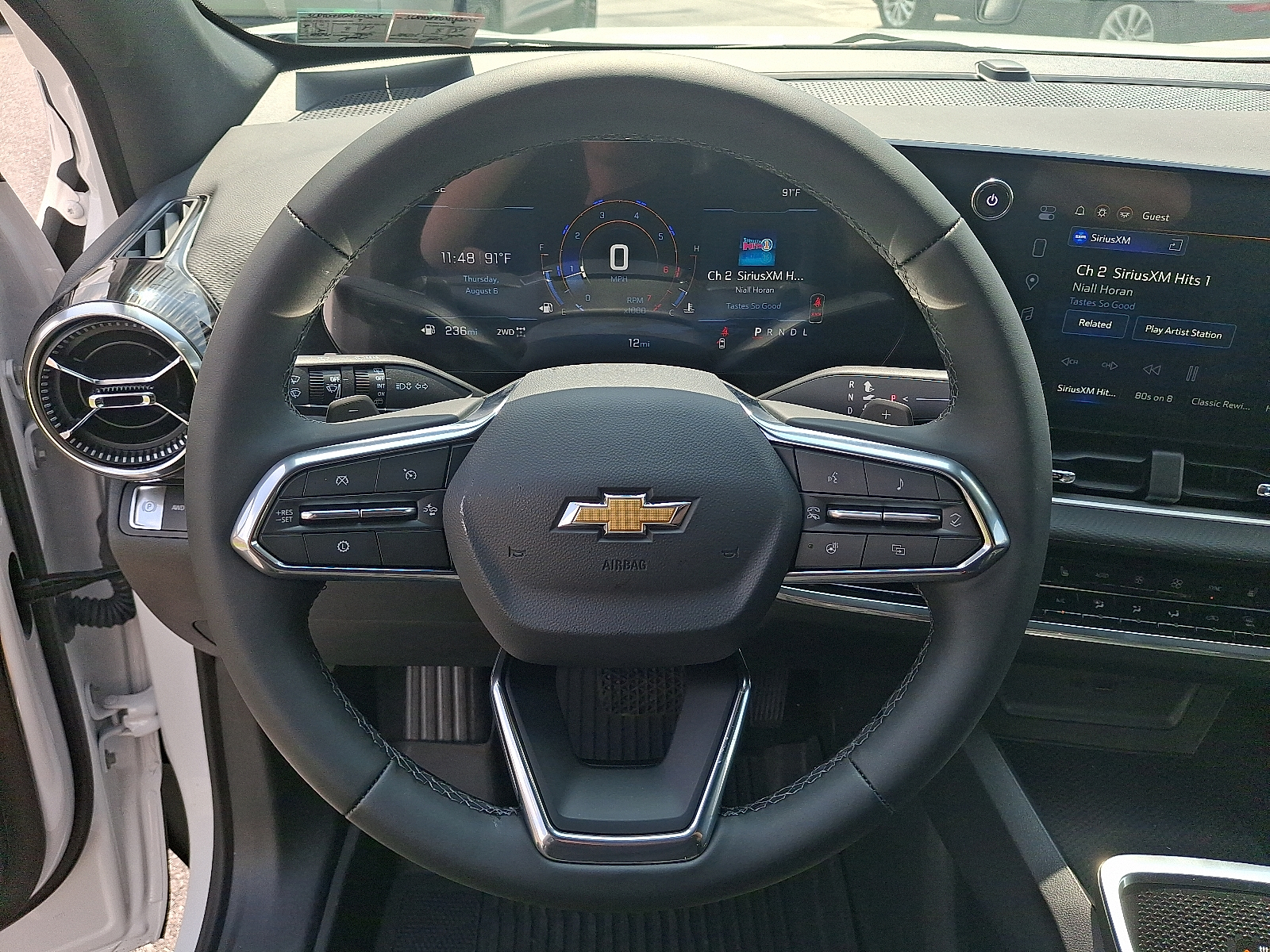 2026 Chevrolet Equinox AWD LT - Summit White - GAZ exterior view 13