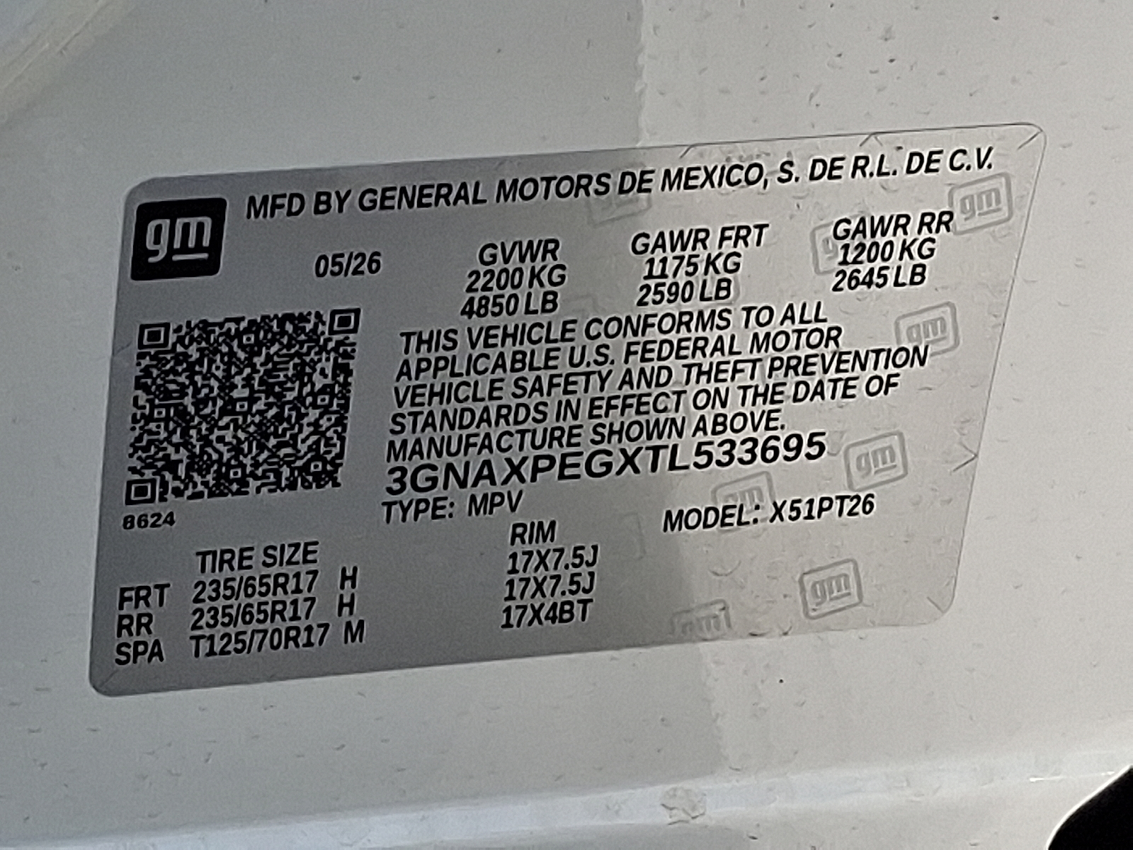 2026 Chevrolet Equinox AWD LT - Summit White - GAZ exterior view 17