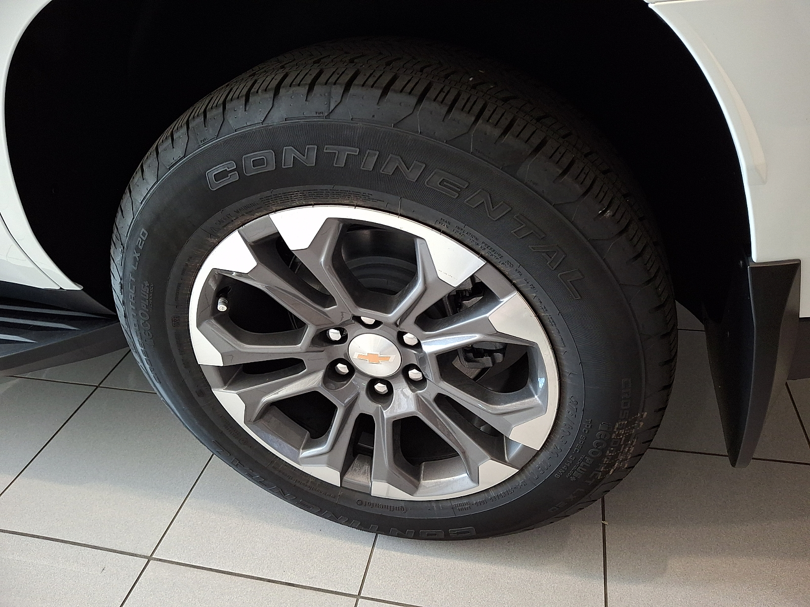 View vehicle photo 5