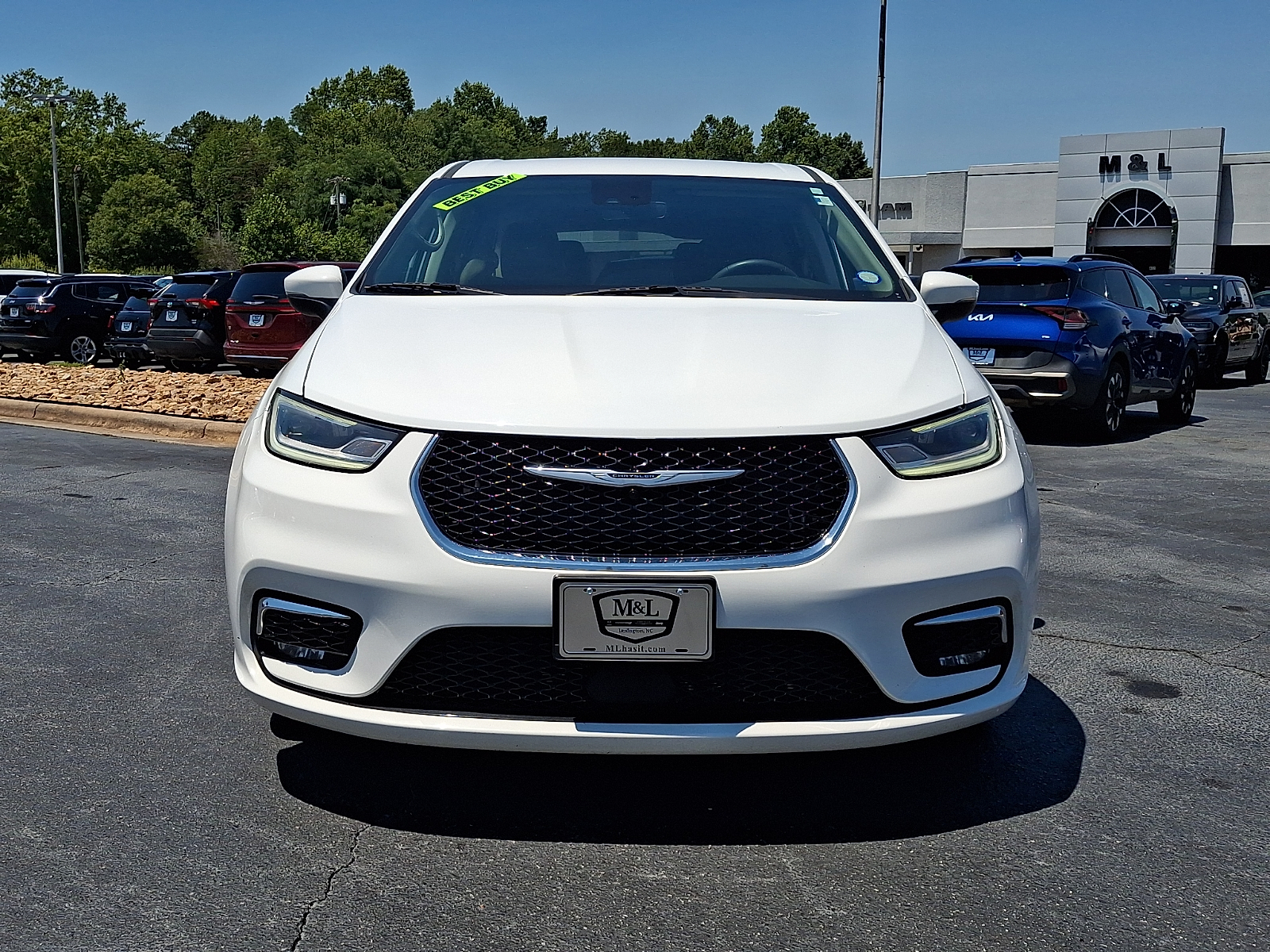 Used 2023 Chrysler Pacifica Van