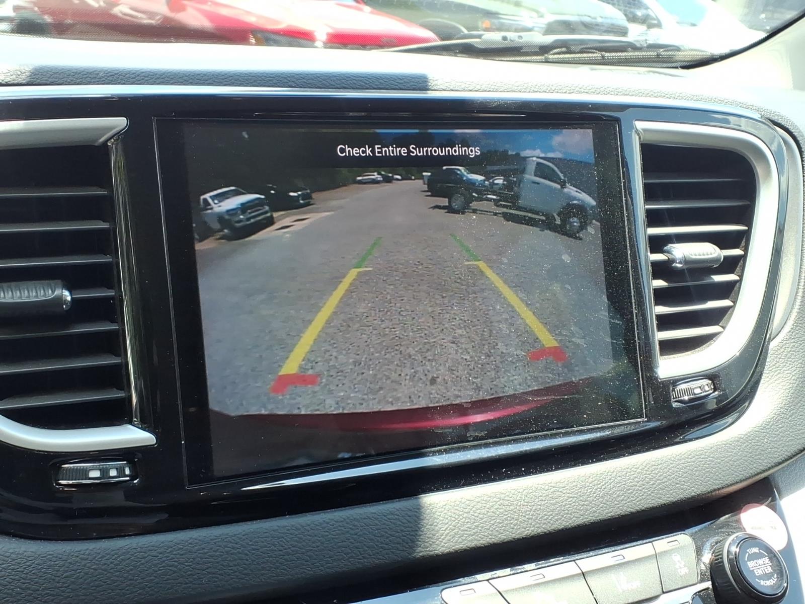 Used 2023 Chrysler Pacifica Van