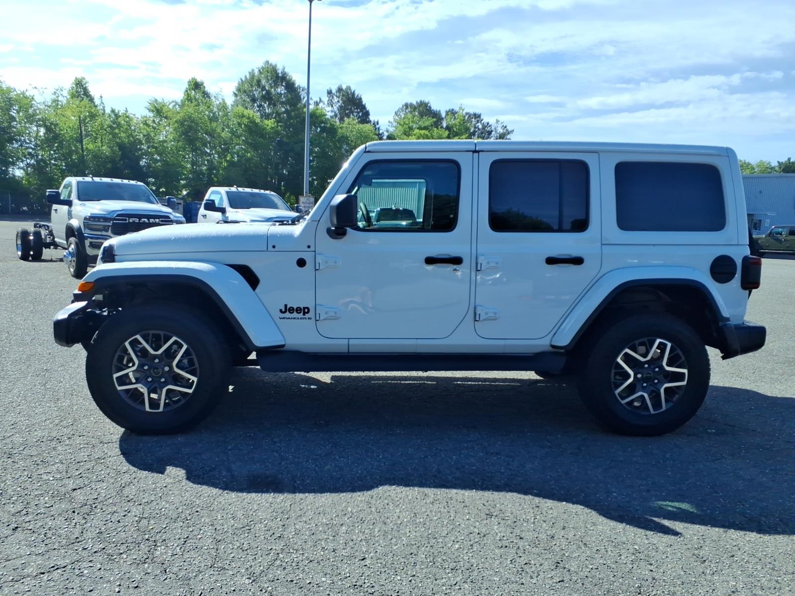 Used 2025 Jeep Wrangler SUV