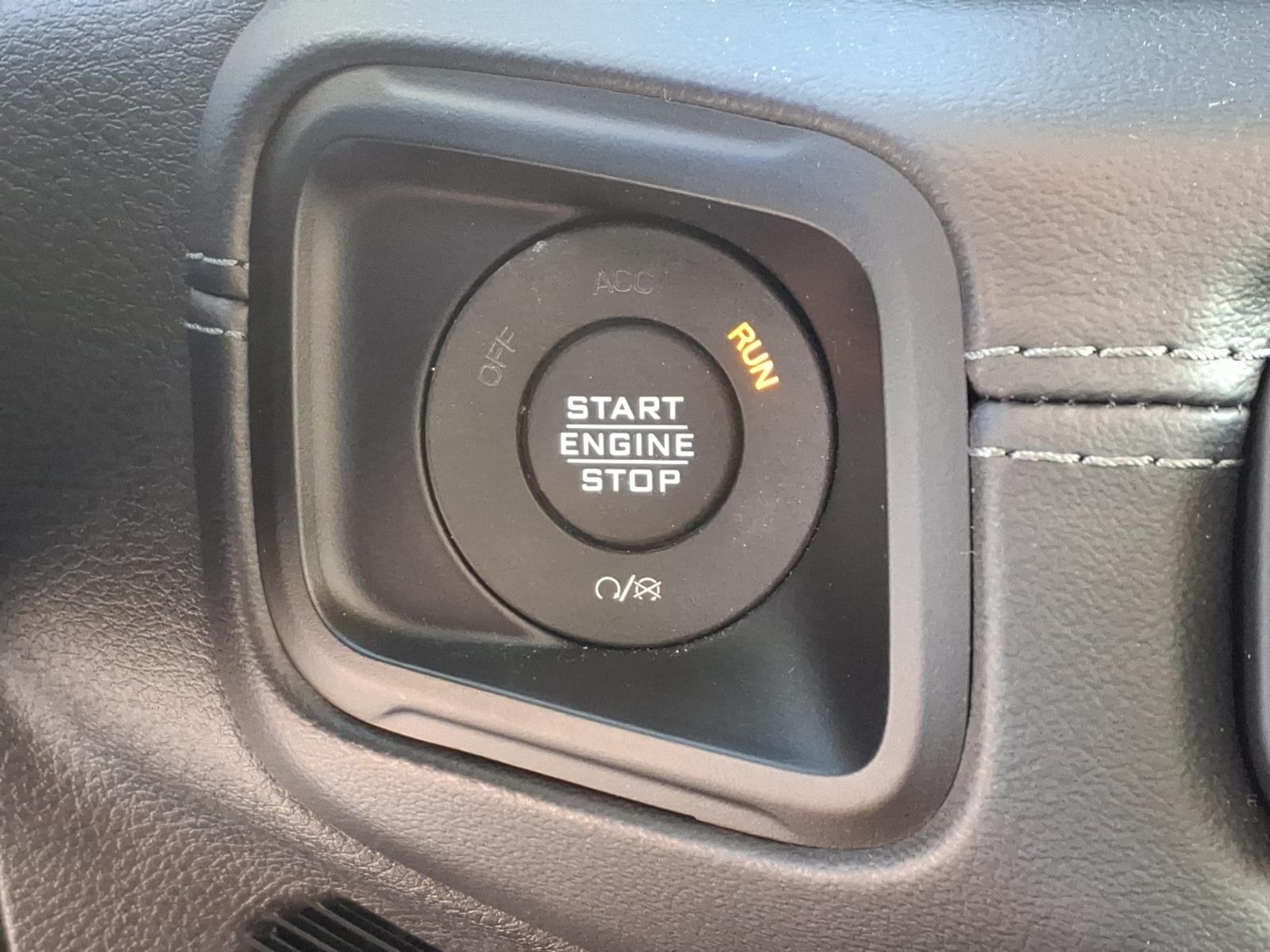 Used 2025 Jeep Wrangler SUV