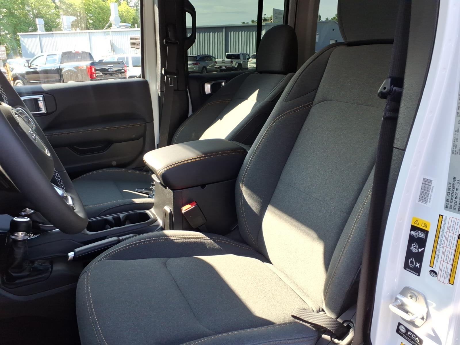 Used 2025 Jeep Wrangler SUV