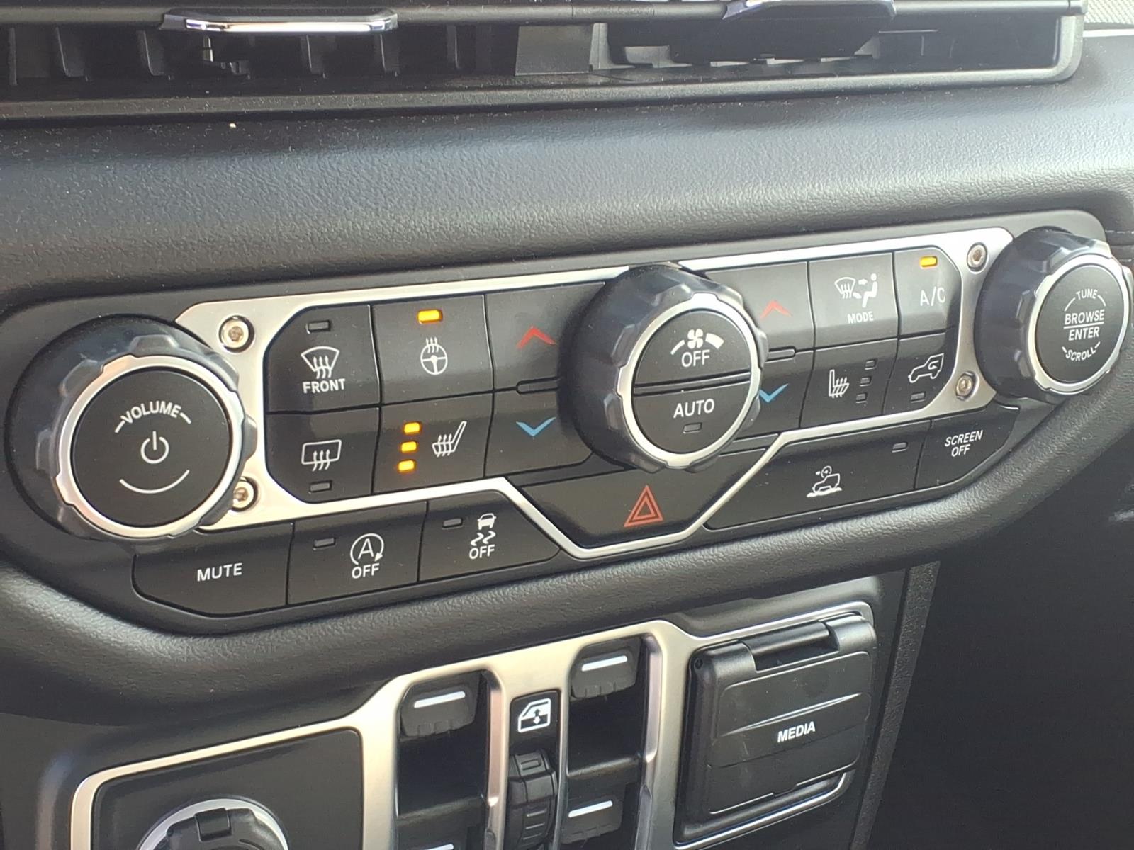 Used 2025 Jeep Wrangler SUV