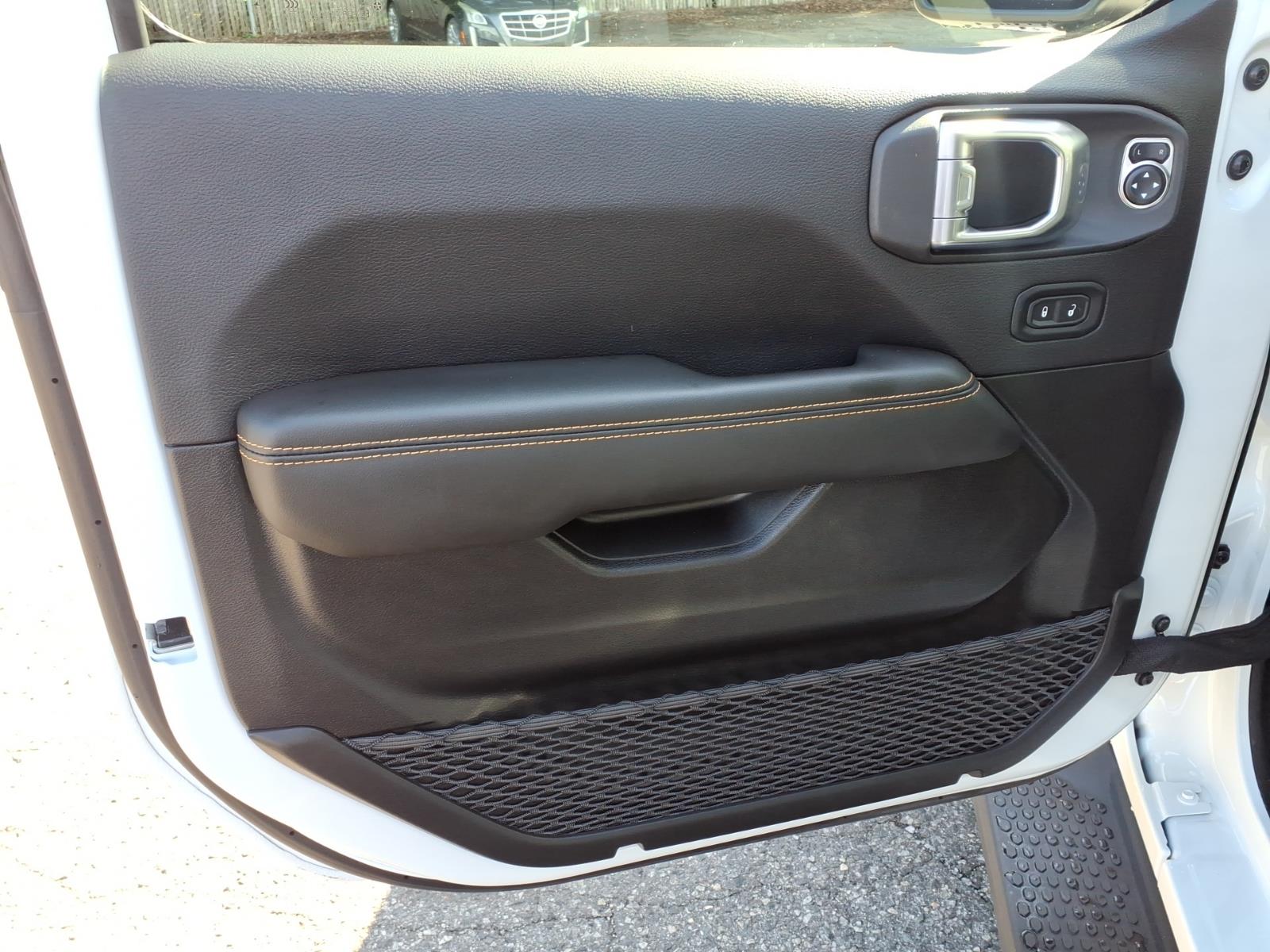 Used 2025 Jeep Wrangler SUV