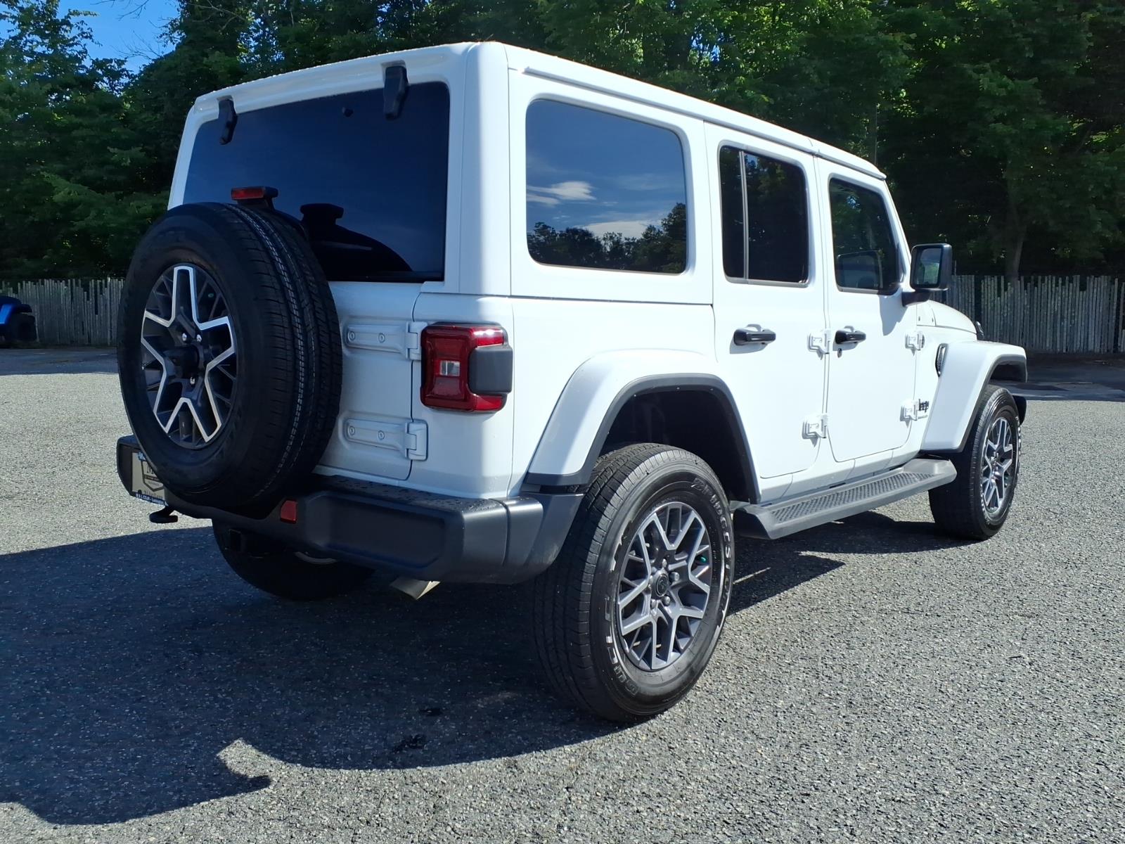 Used 2025 Jeep Wrangler SUV
