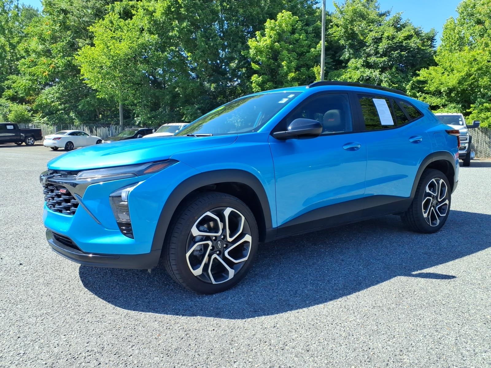 Used 2025 Chevrolet Trax SUV