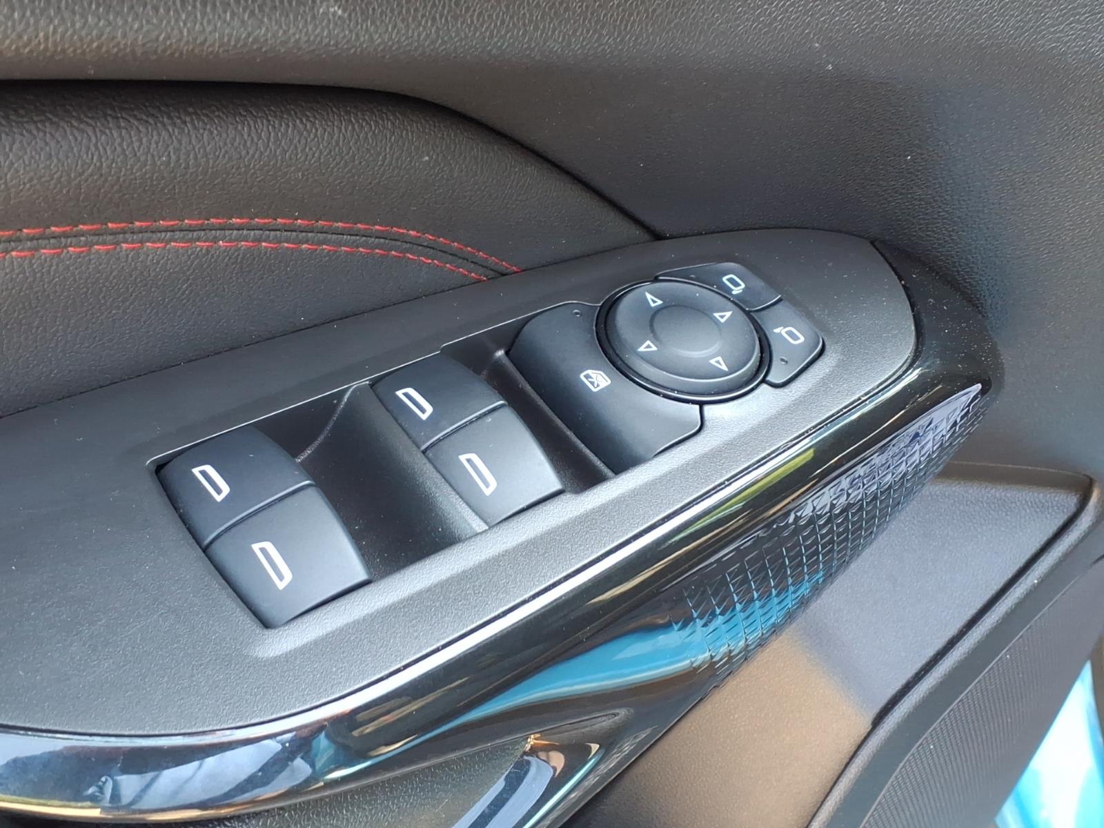 Used 2025 Chevrolet Trax SUV