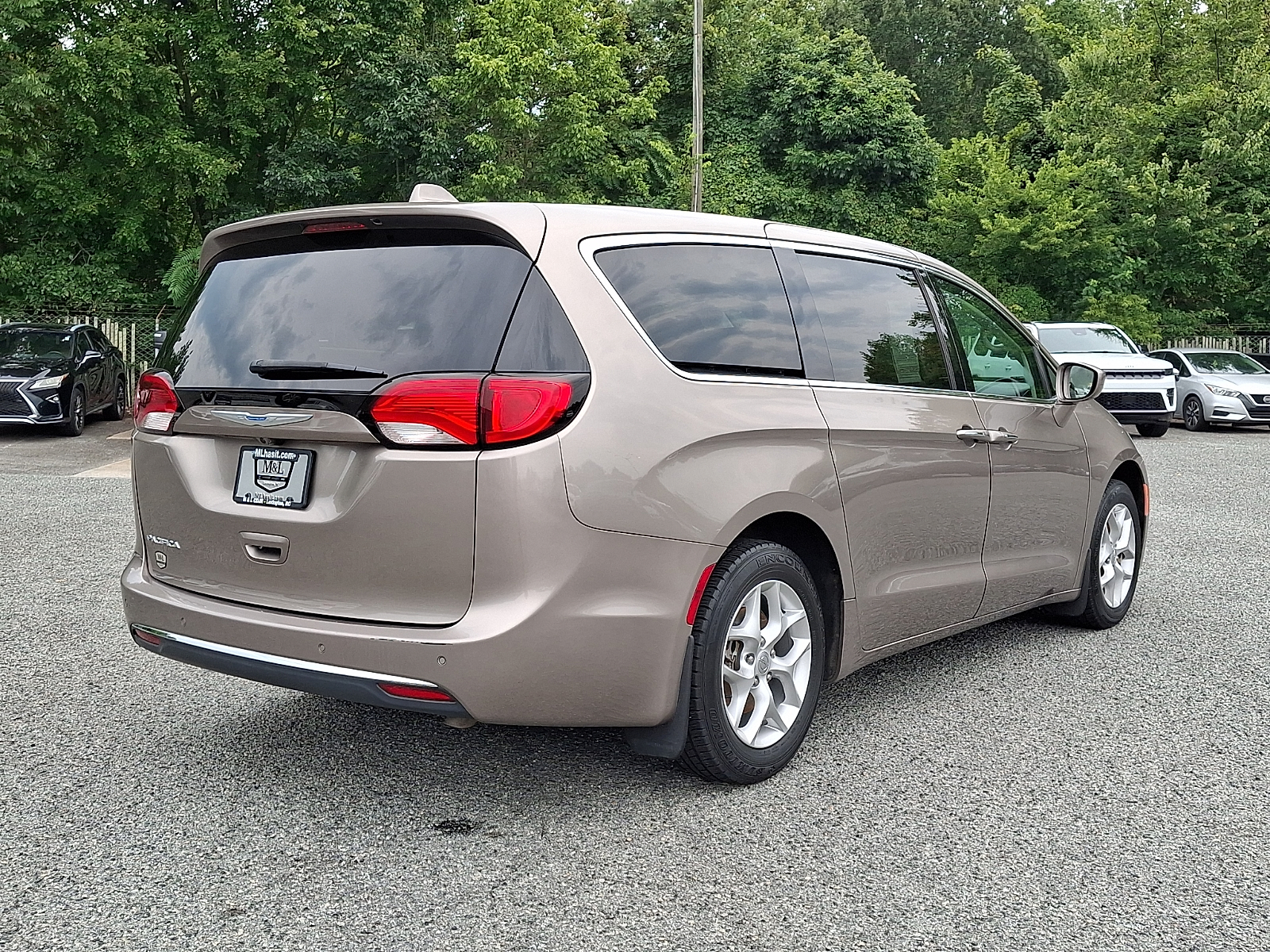 Used 2018 Chrysler Pacifica Van