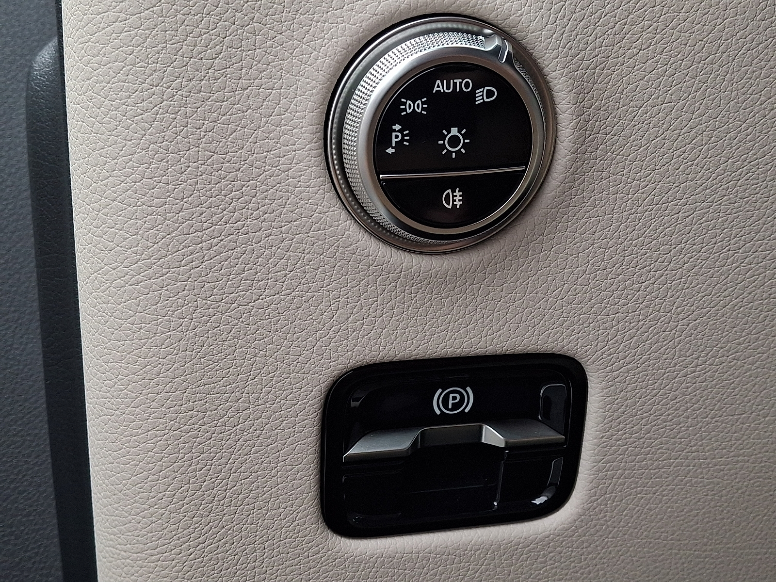 Used 2025 Mercedes-benz GLC SUV