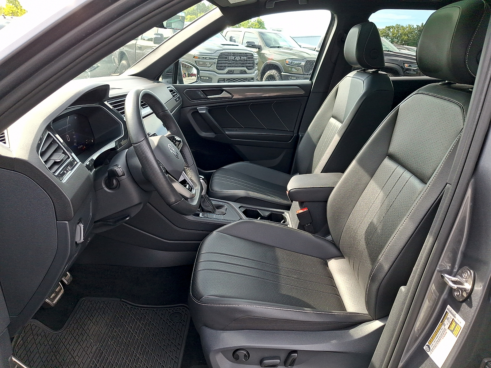 Used 2024 Volkswagen Tiguan SUV