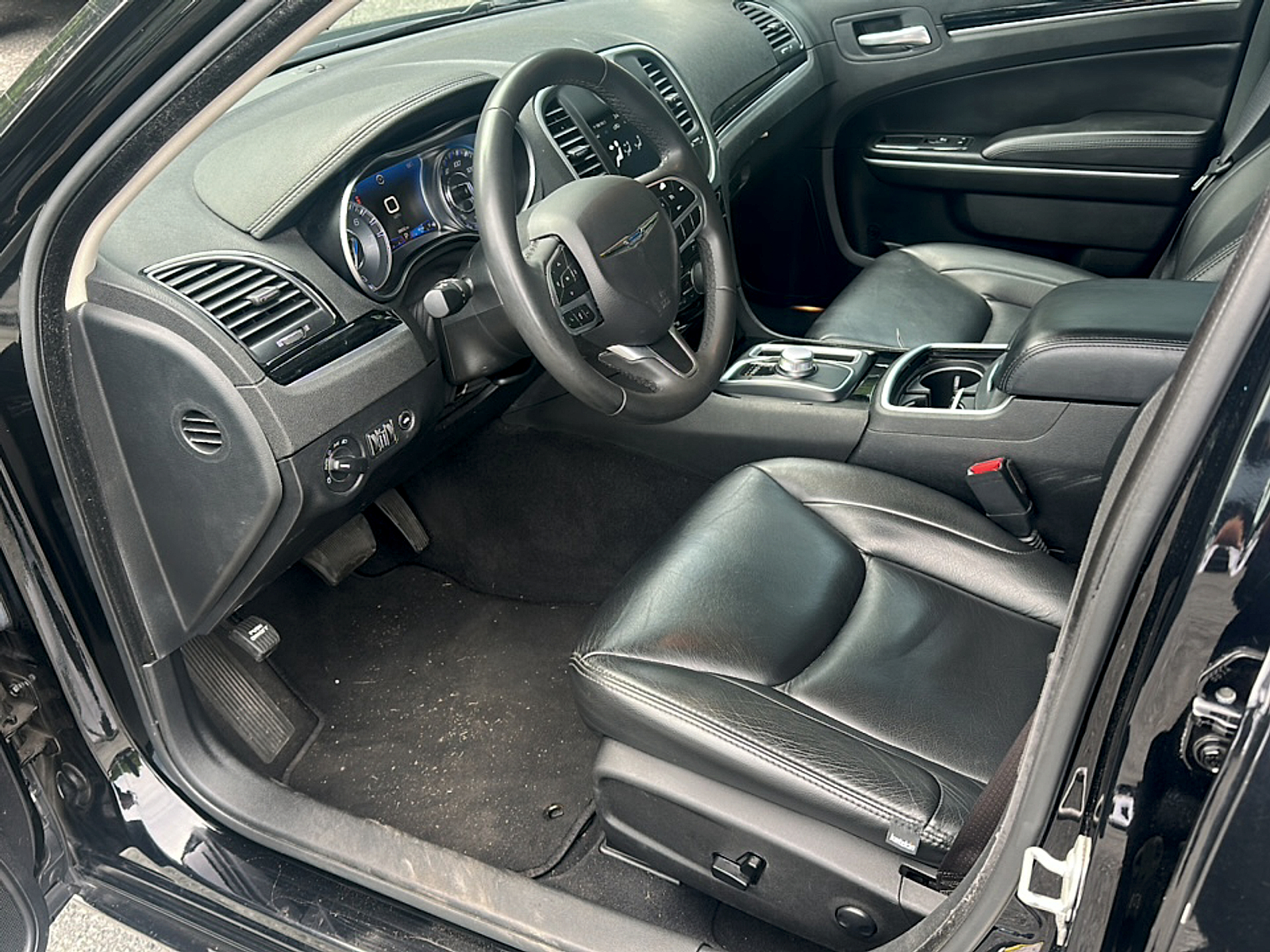 Used 2023 Chrysler 300 Sedan