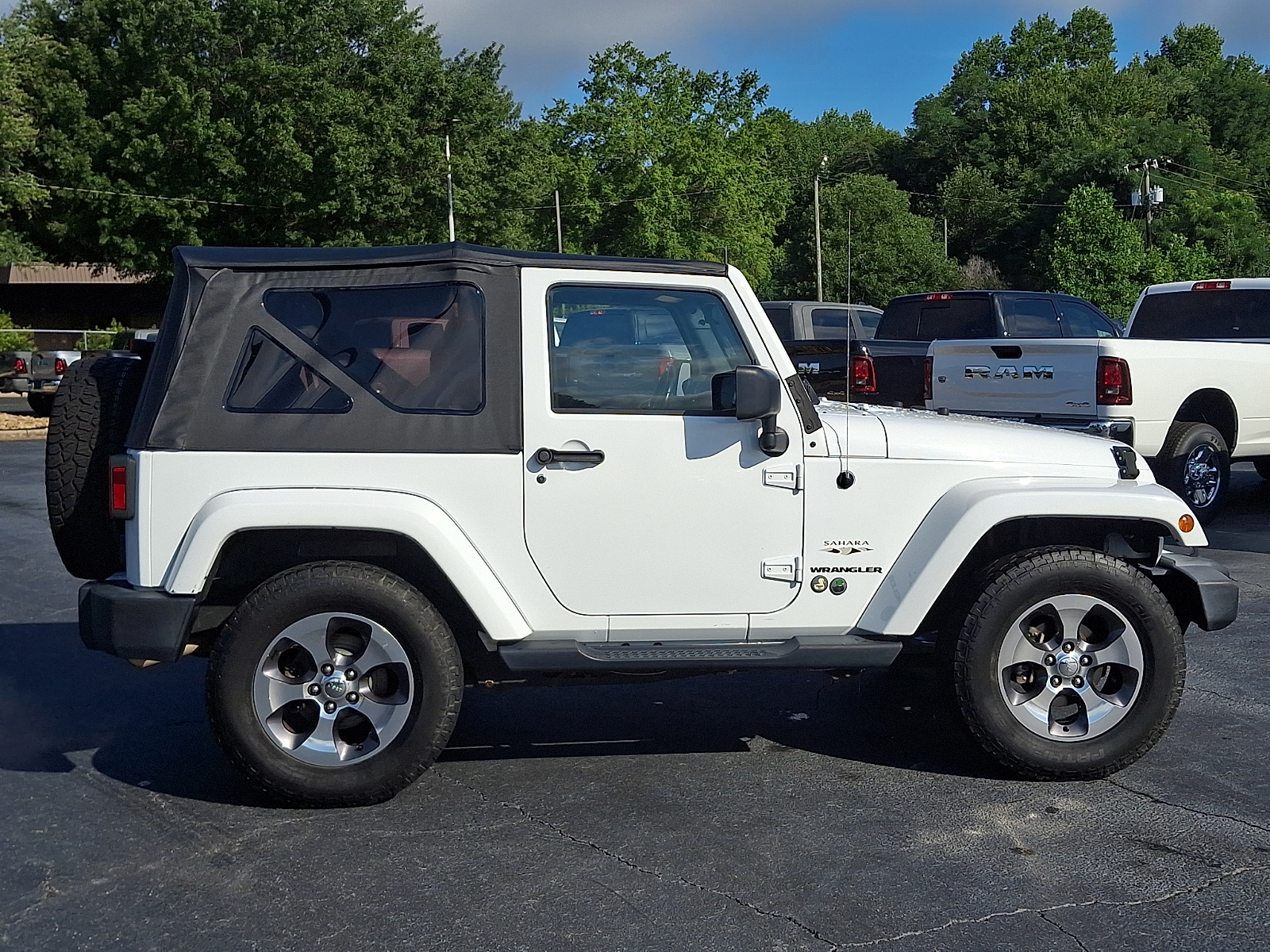 Used 2016 Jeep Wrangler SUV
