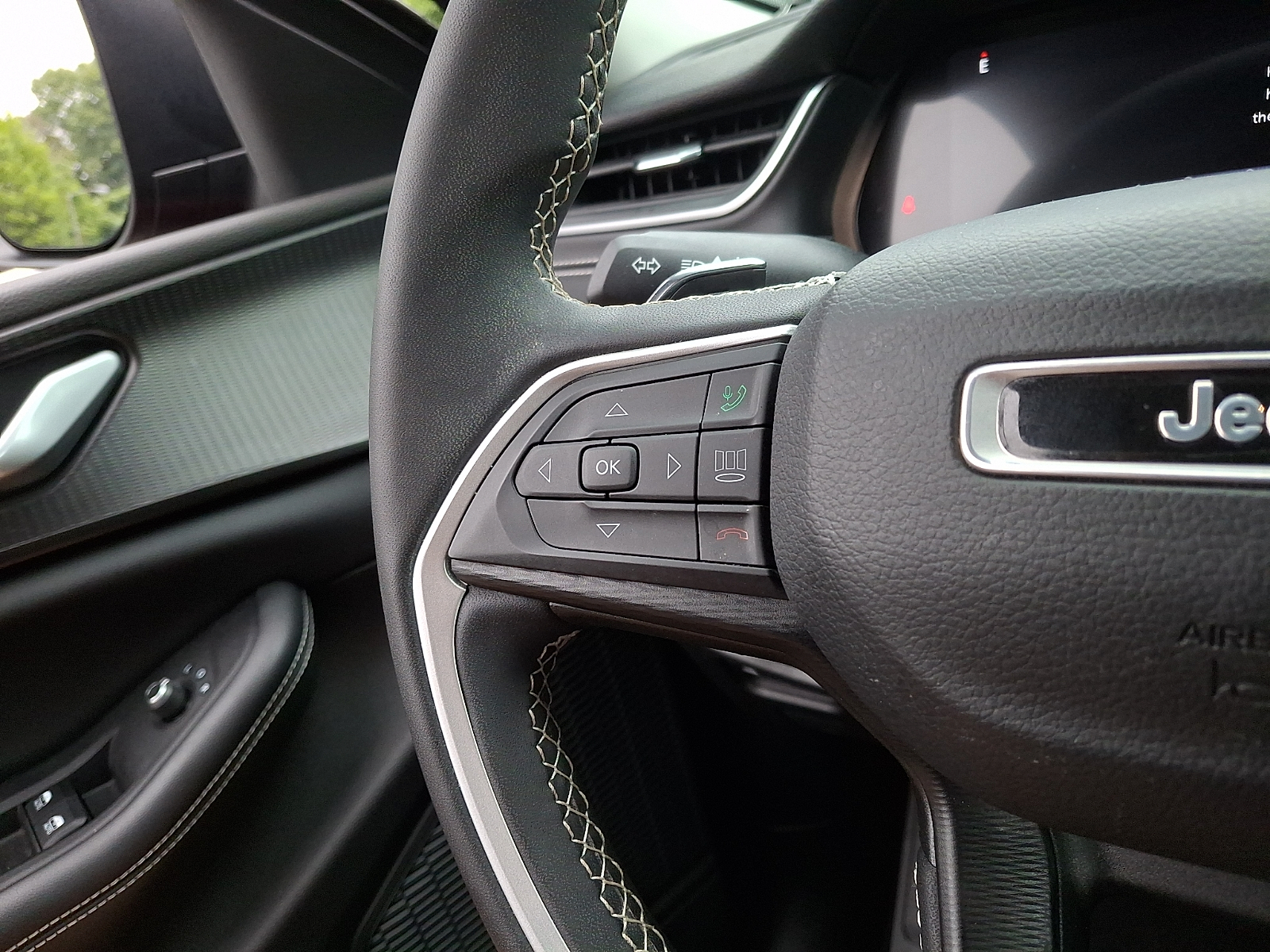 Used 2023 Jeep Grand Cherokee SUV