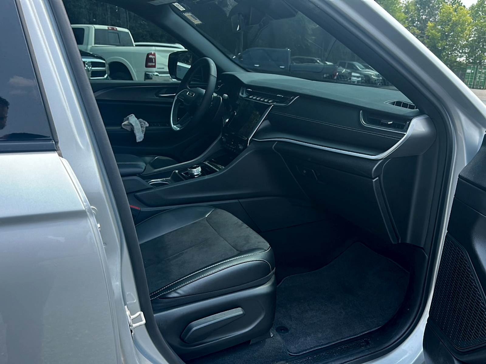 Used 2025 Jeep Grand Cherokee L SUV