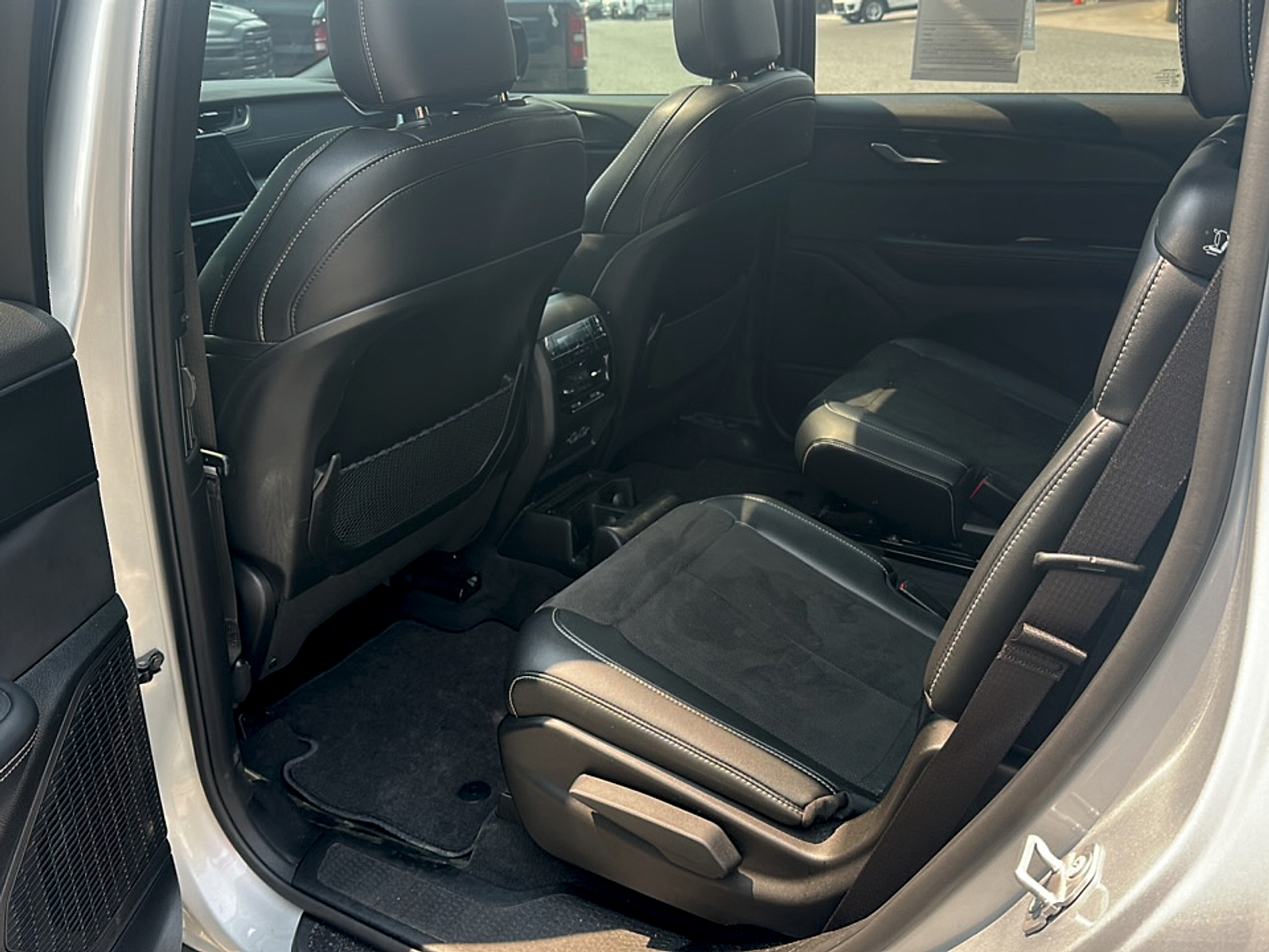 Used 2025 Jeep Grand Cherokee L SUV