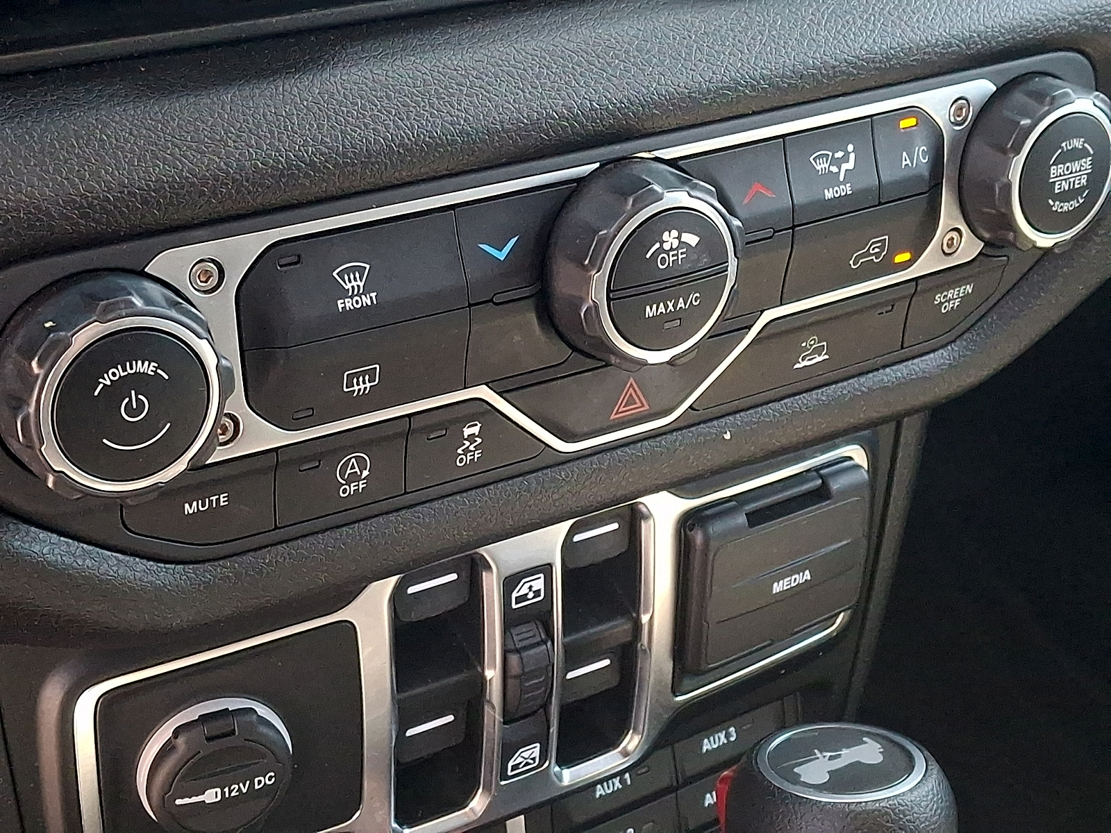 Used 2025 Jeep Wrangler SUV