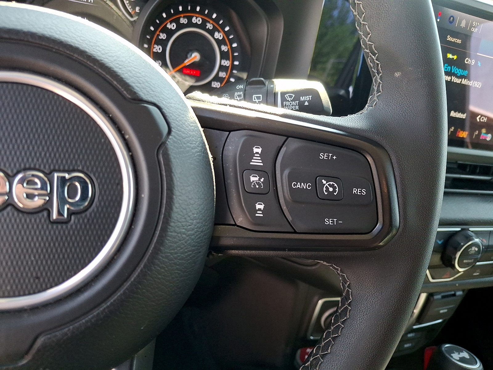 Used 2025 Jeep Wrangler SUV