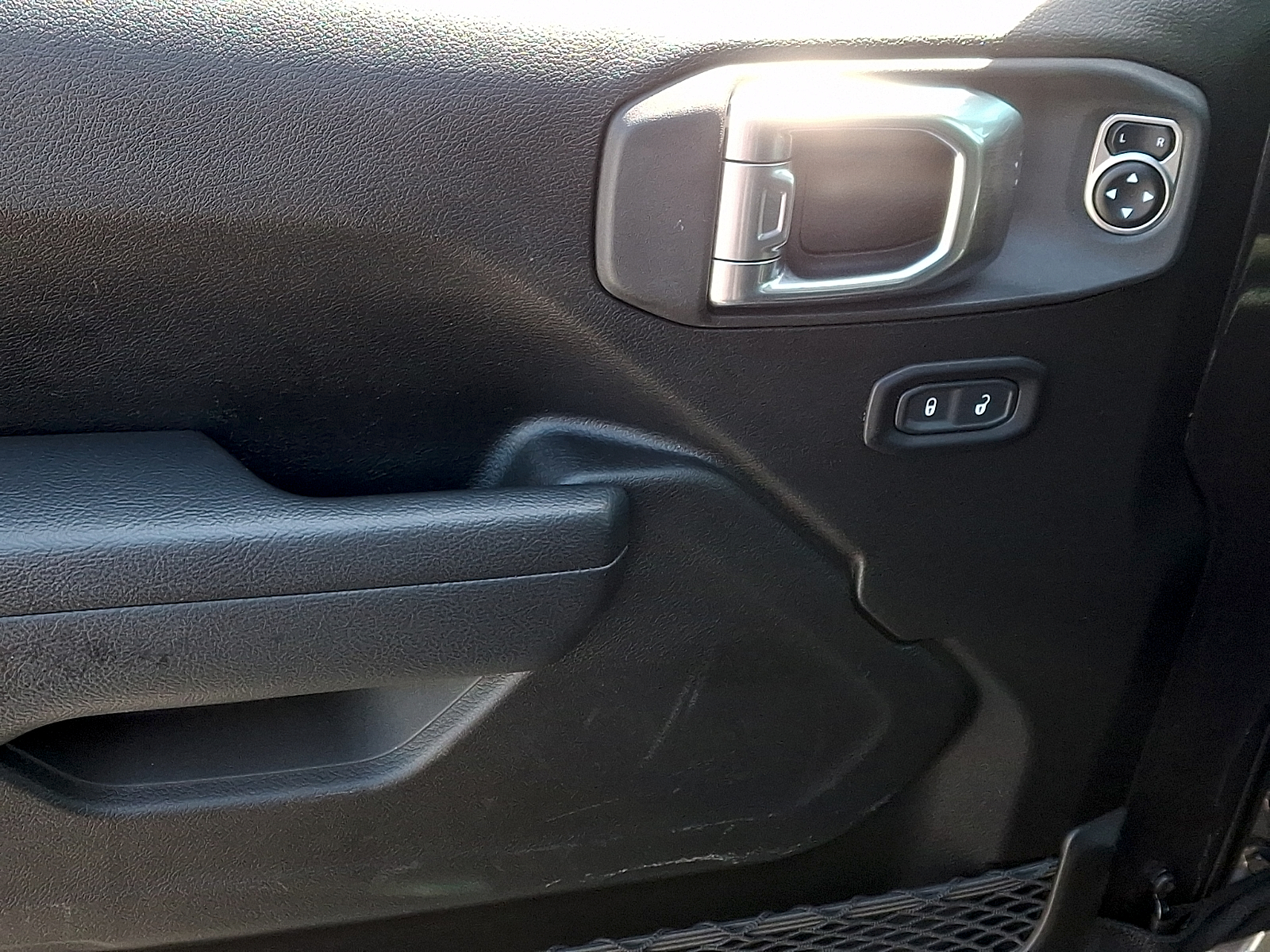Used 2025 Jeep Wrangler SUV