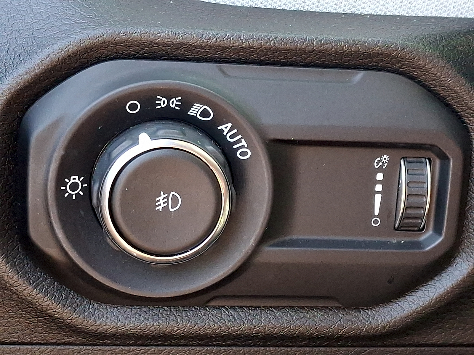 Used 2025 Jeep Wrangler SUV