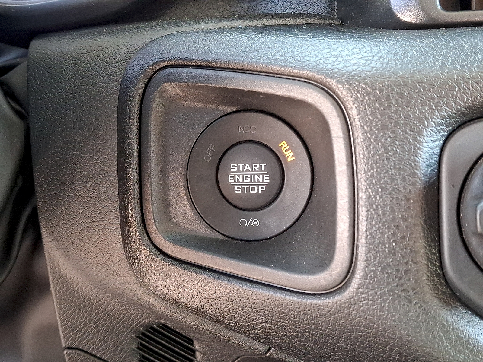 Used 2025 Jeep Wrangler SUV