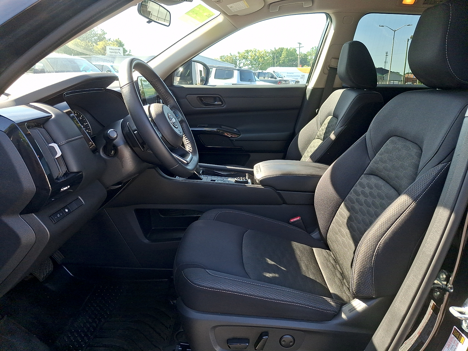 Used 2024 Nissan Pathfinder SUV