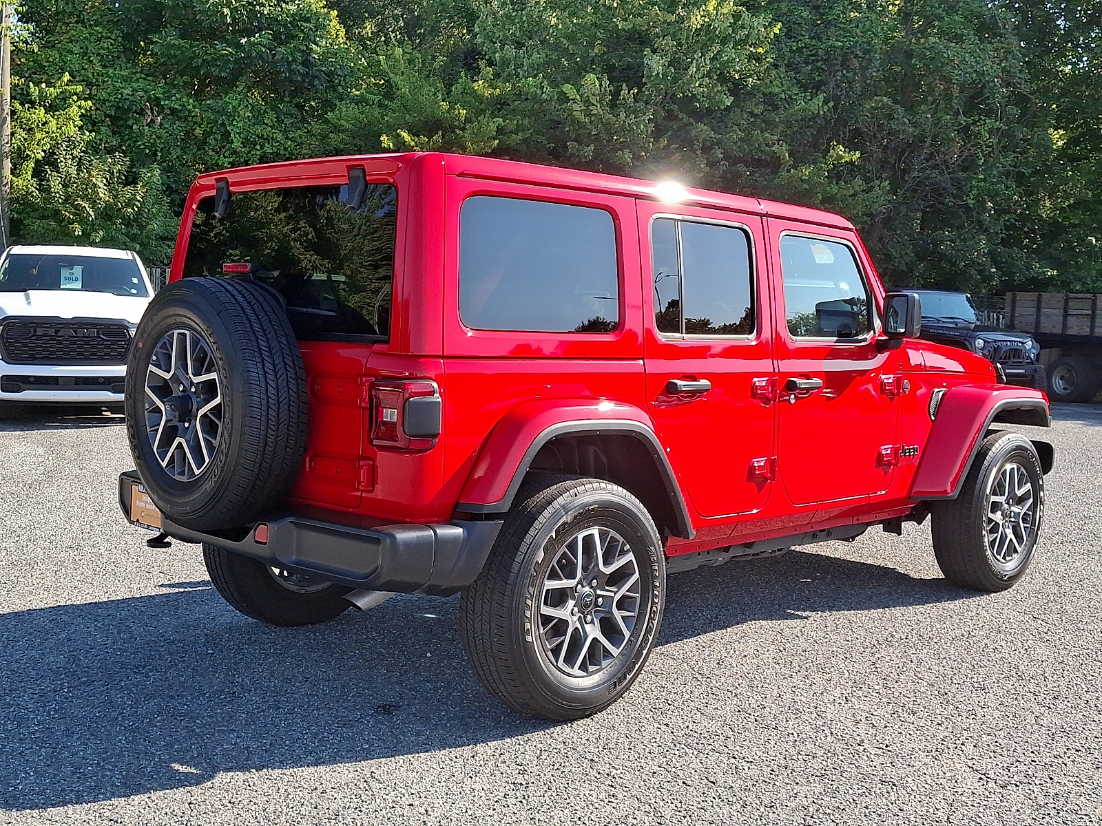 Used 2025 Jeep Wrangler SUV