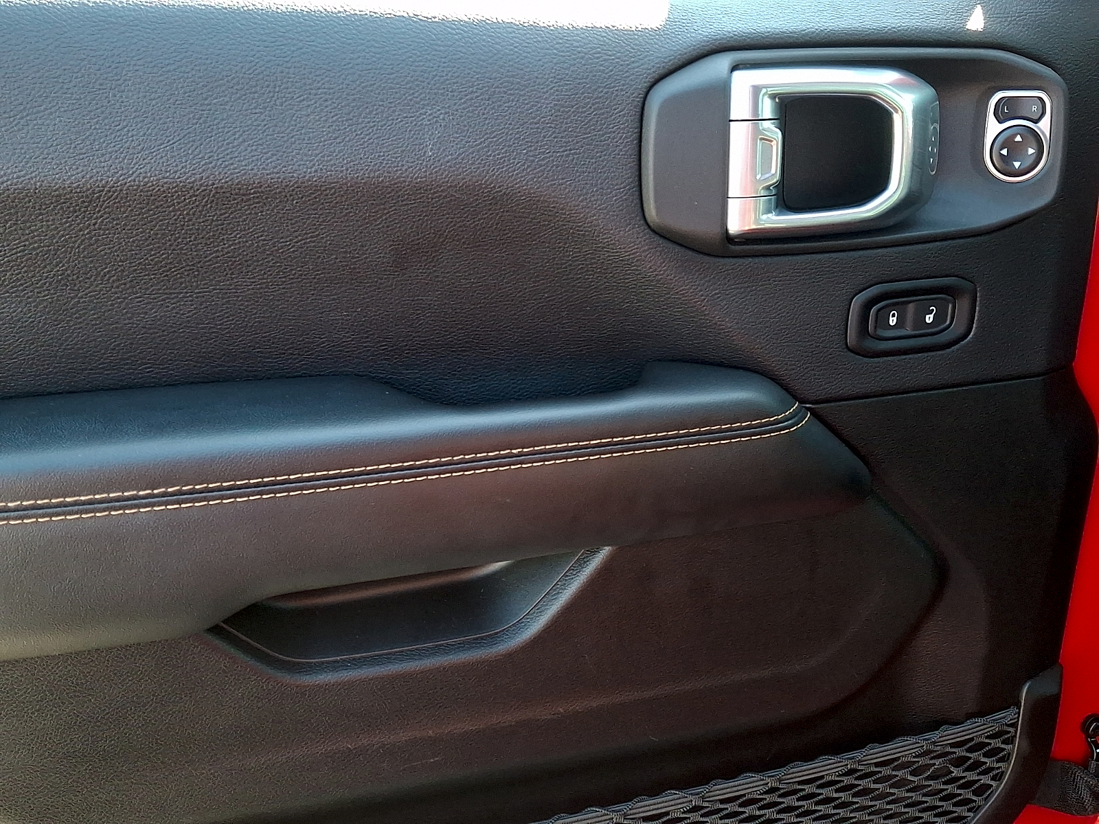 Used 2025 Jeep Wrangler SUV