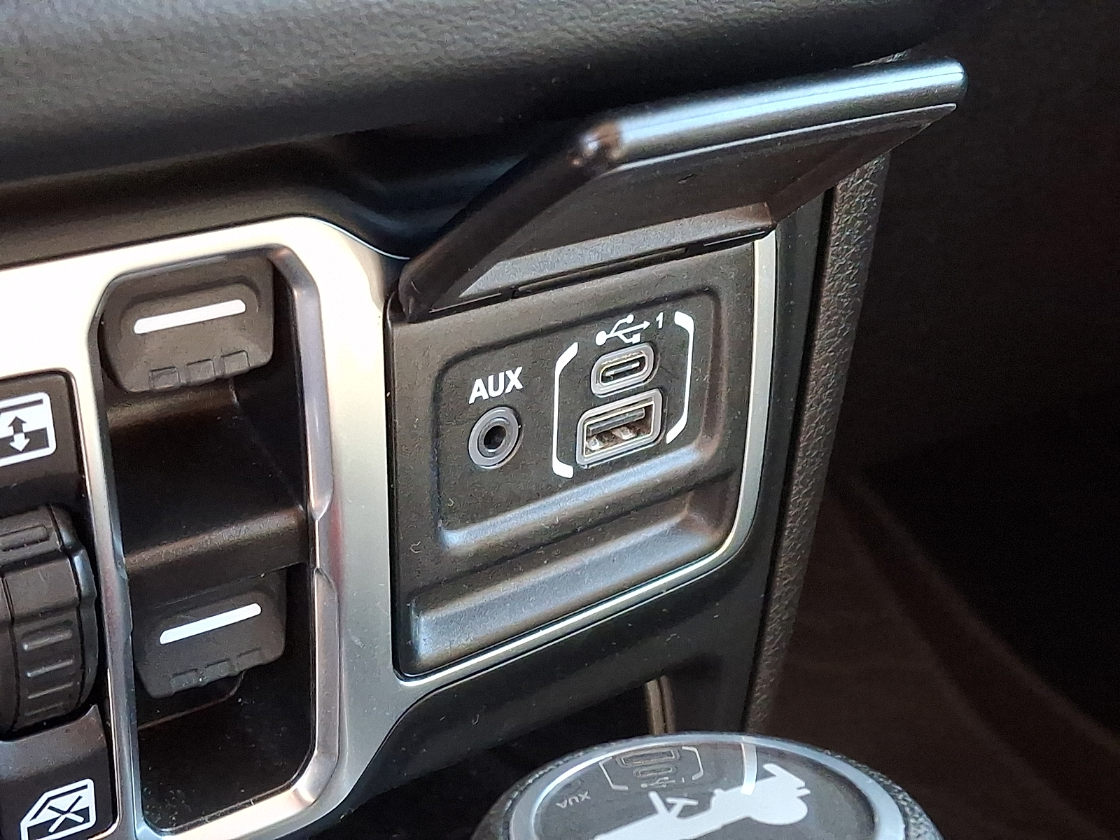 Used 2025 Jeep Wrangler SUV