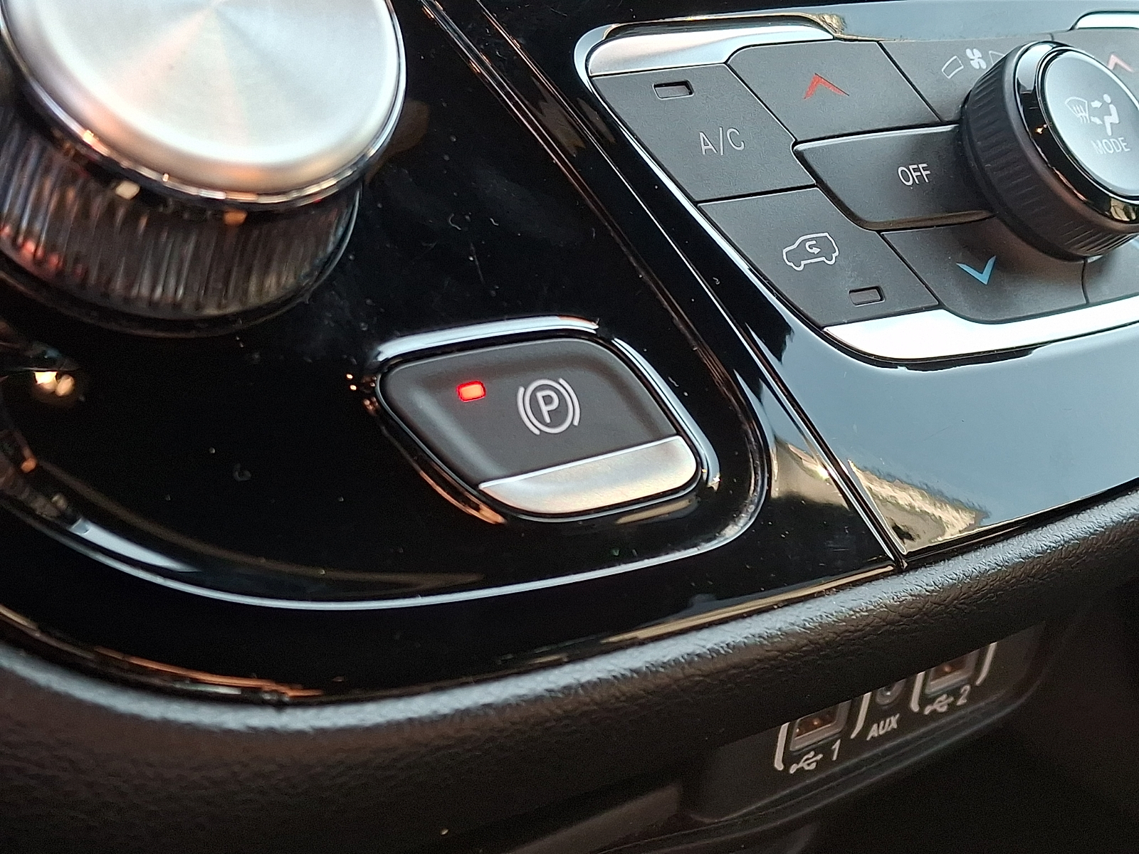 Used 2025 Chrysler Pacifica Van