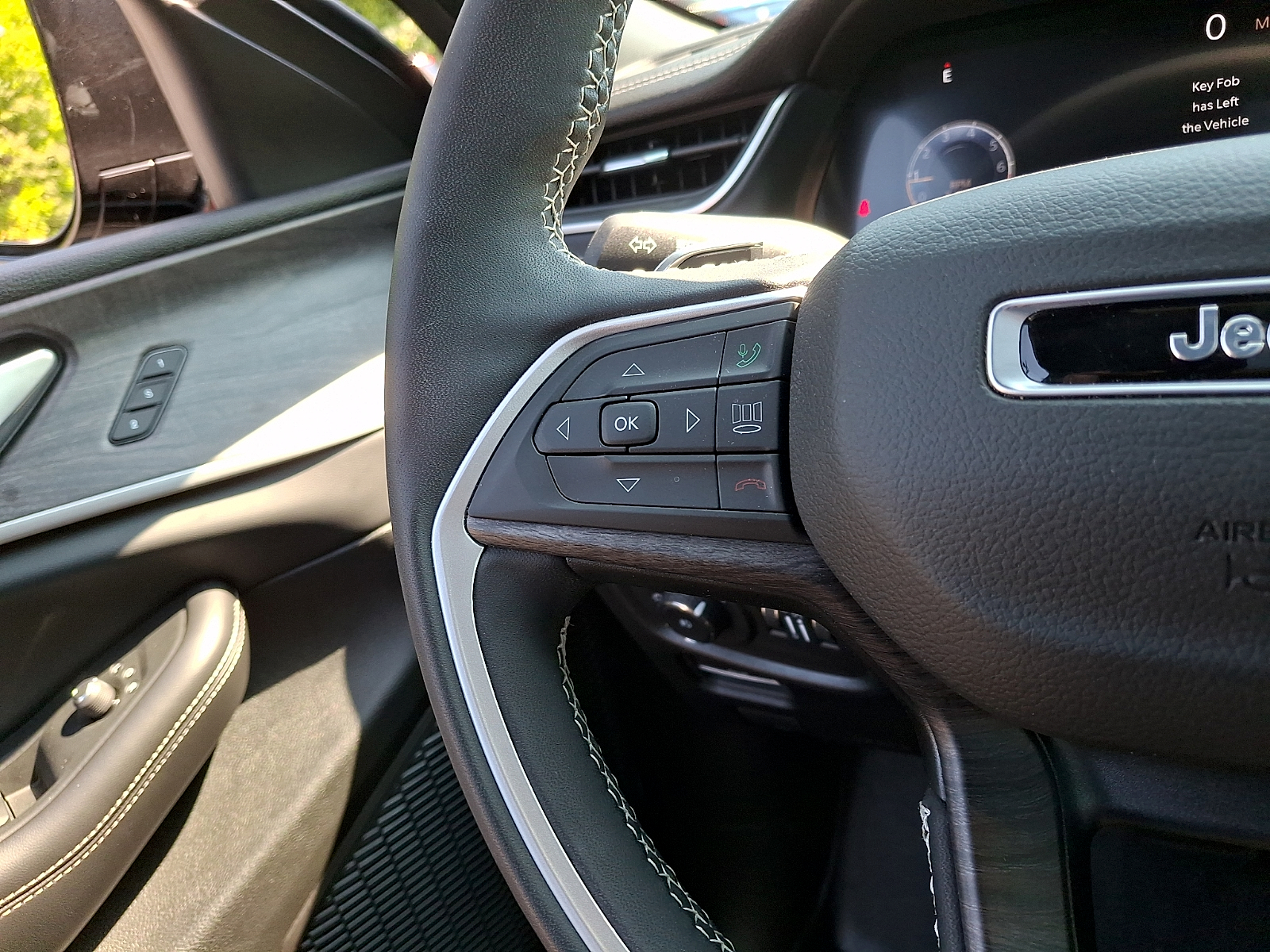 Used 2025 Jeep Grand Cherokee SUV