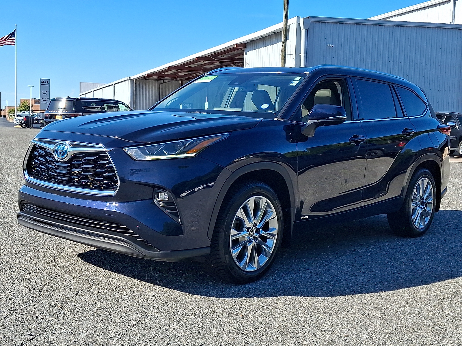 Used 2023 Toyota Highlander Hybrid SUV
