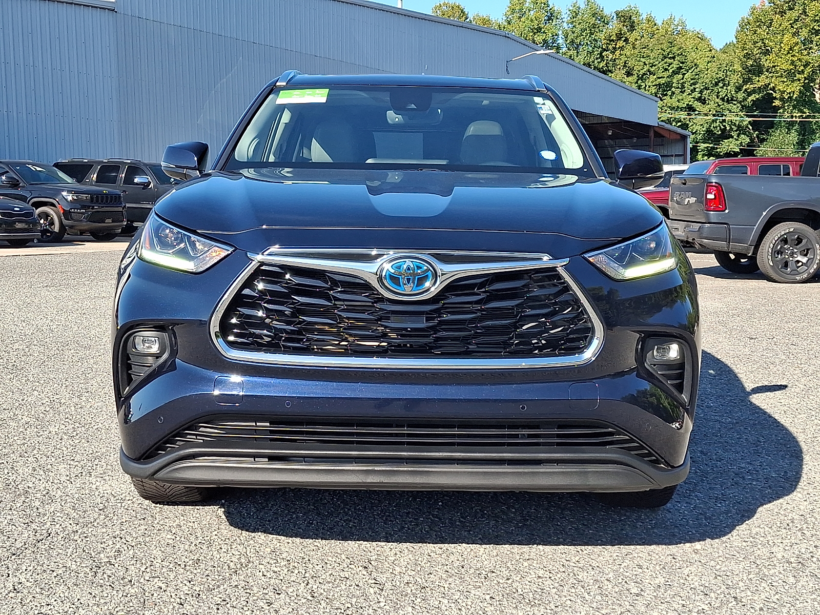 Used 2023 Toyota Highlander Hybrid SUV