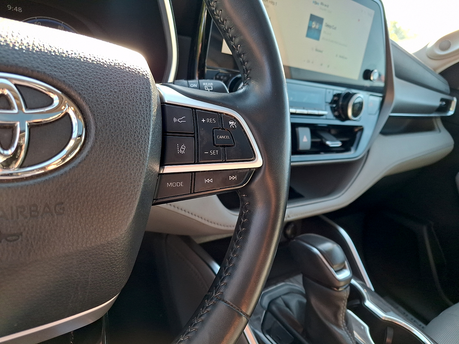 Used 2023 Toyota Highlander Hybrid SUV