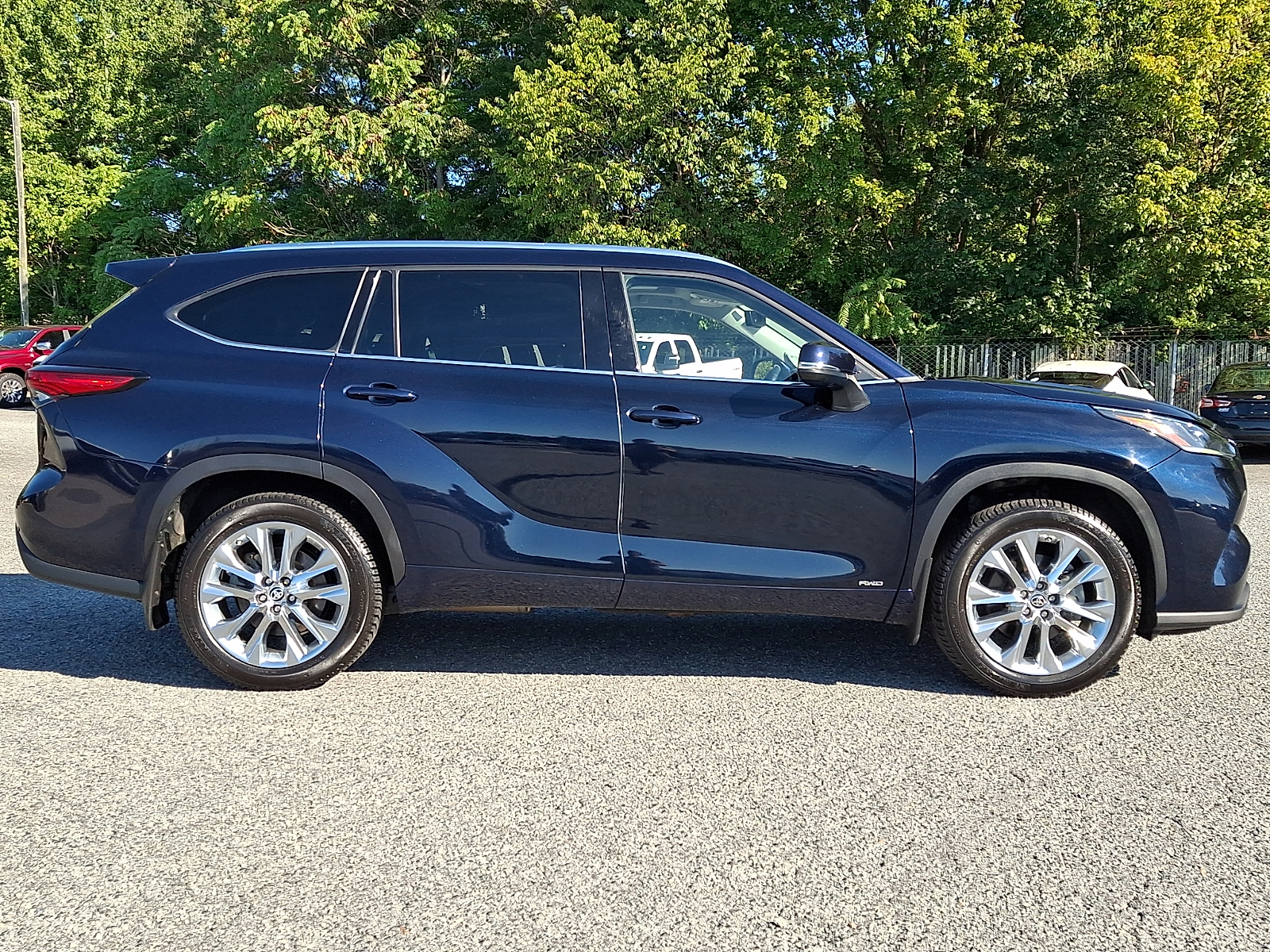 Used 2023 Toyota Highlander Hybrid SUV