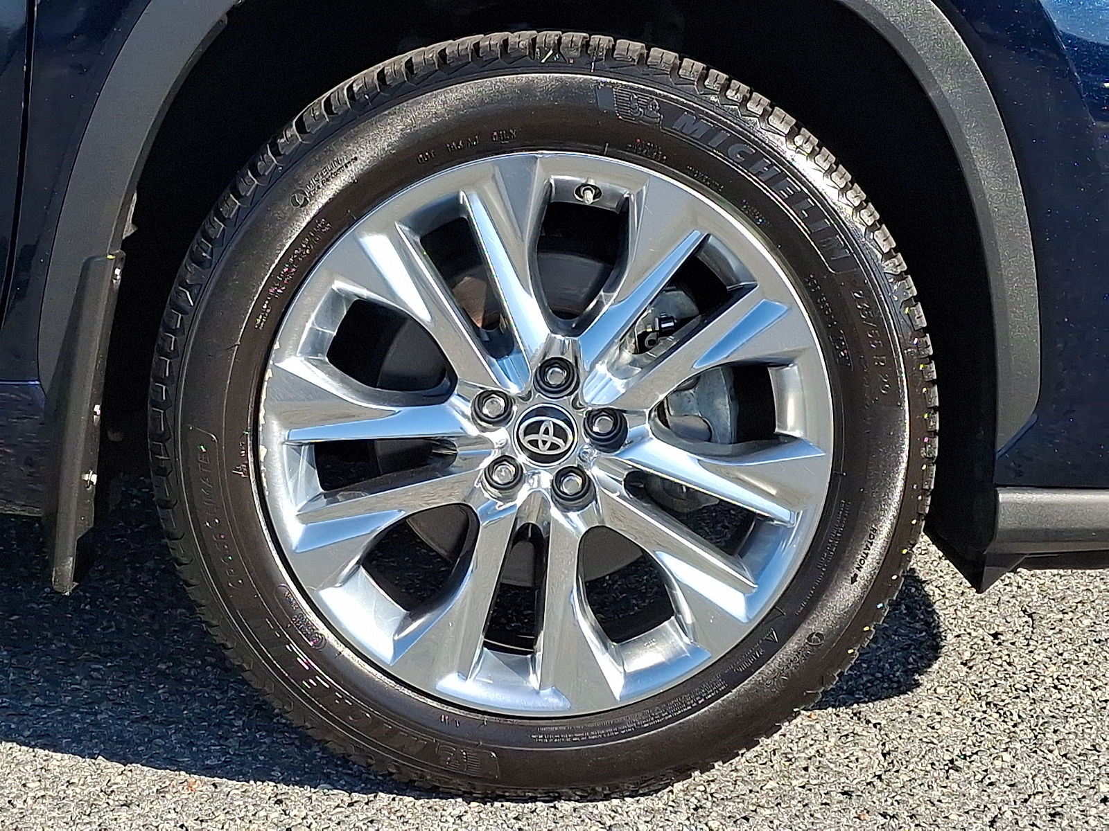 Used 2023 Toyota Highlander Hybrid SUV