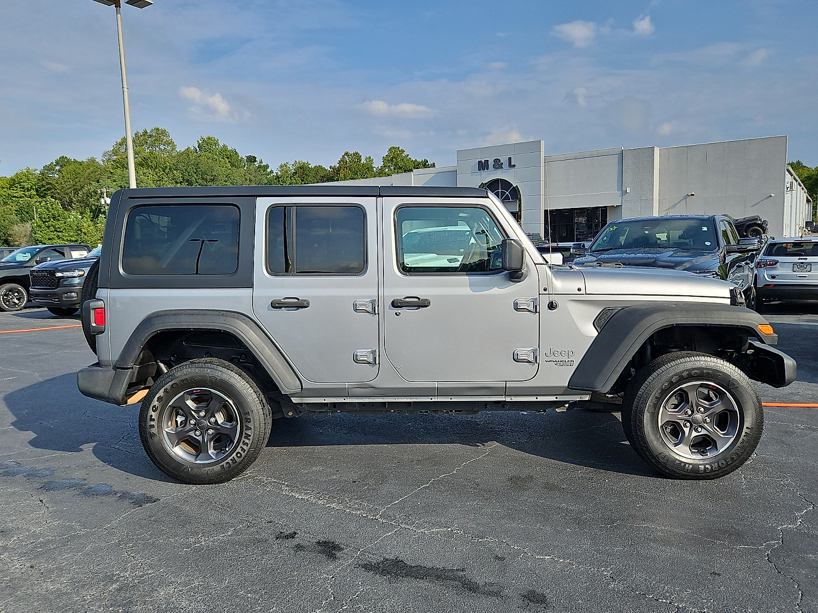 Used 2019 Jeep Wrangler SUV