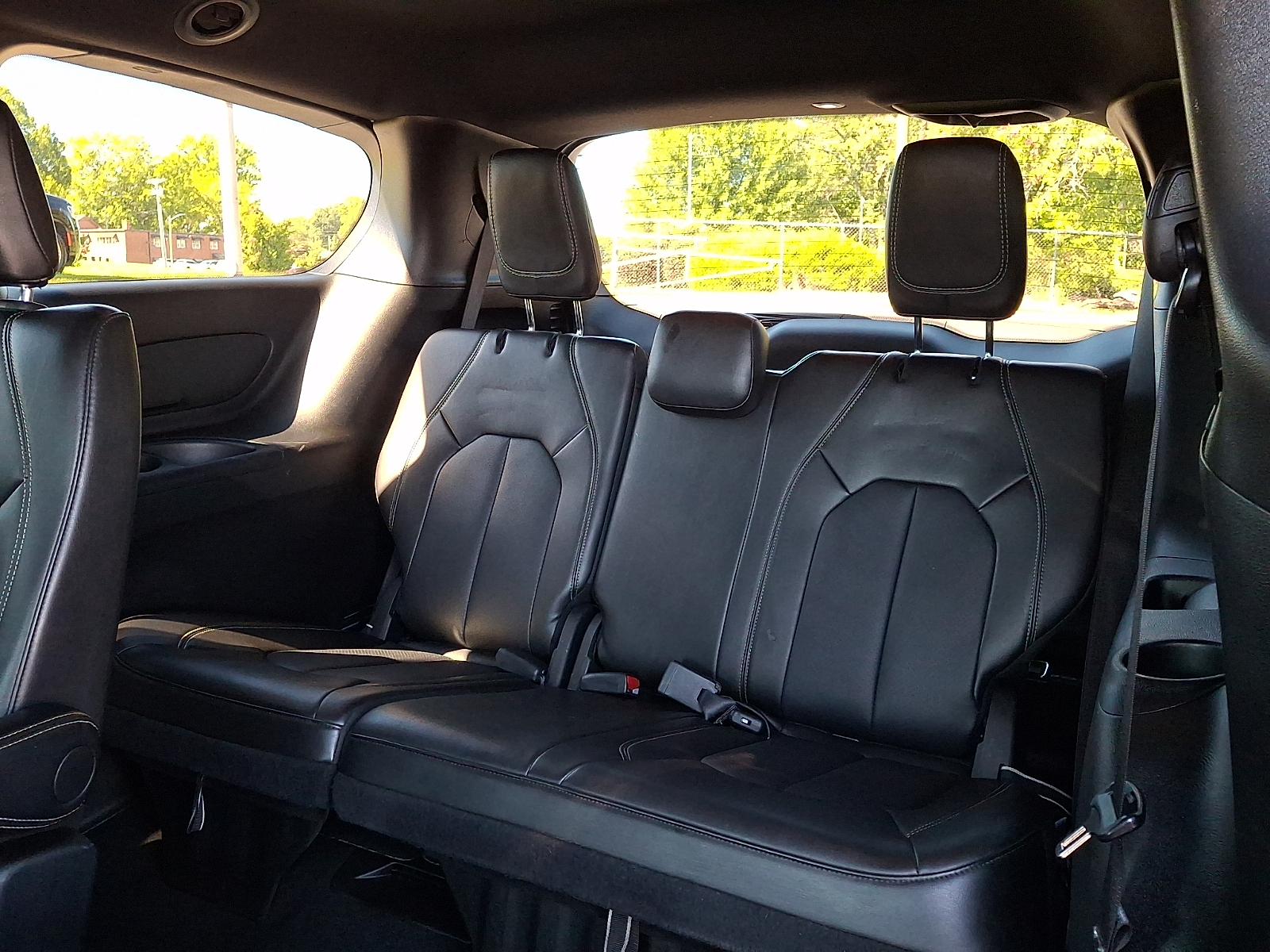 Used 2025 Chrysler Pacifica Van