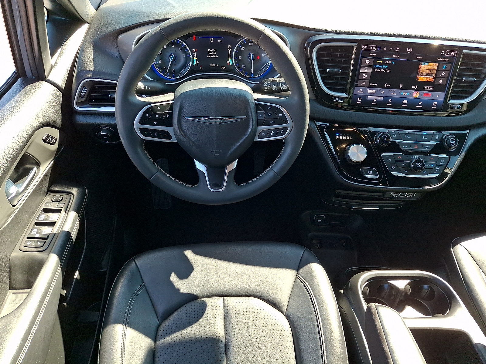 Used 2025 Chrysler Pacifica Van