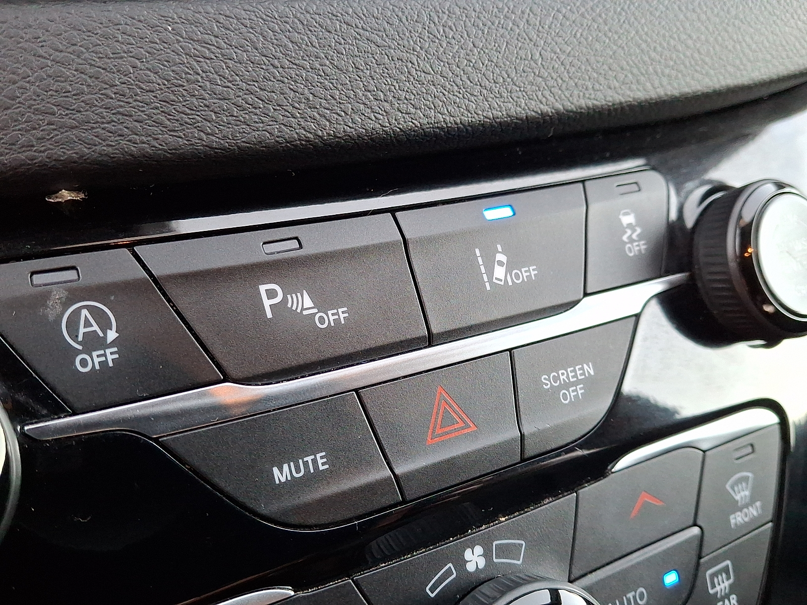Used 2025 Chrysler Pacifica Van