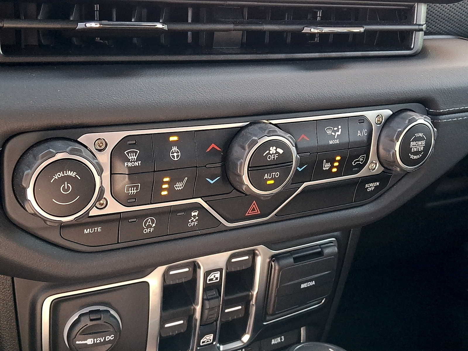 Used 2025 Jeep Wrangler SUV