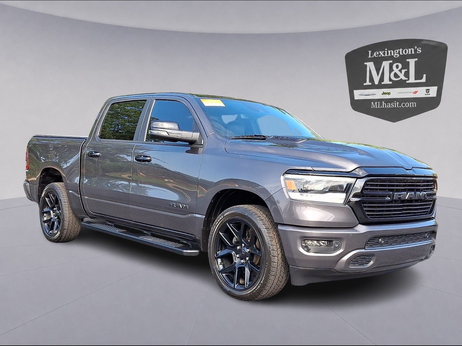 2024 RAM 1500 Laramie Crew Cab 4WD