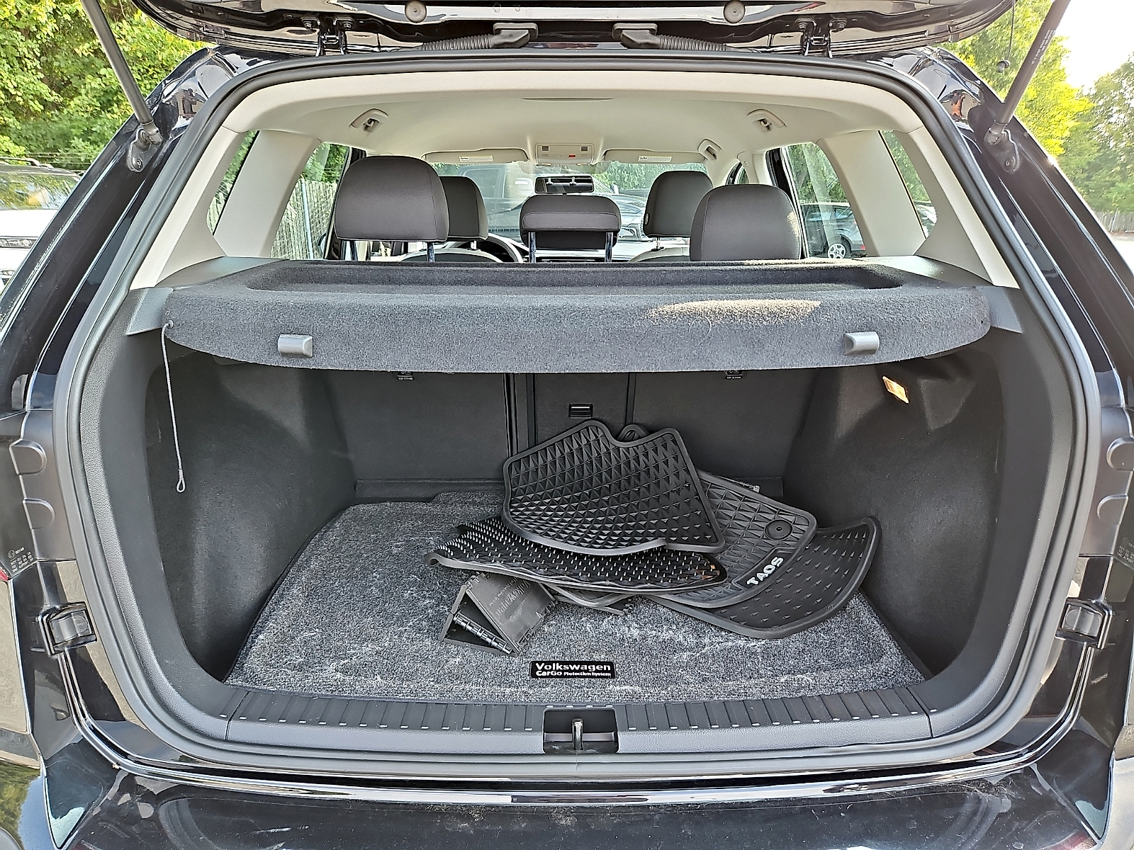 Used 2022 Volkswagen Taos SUV