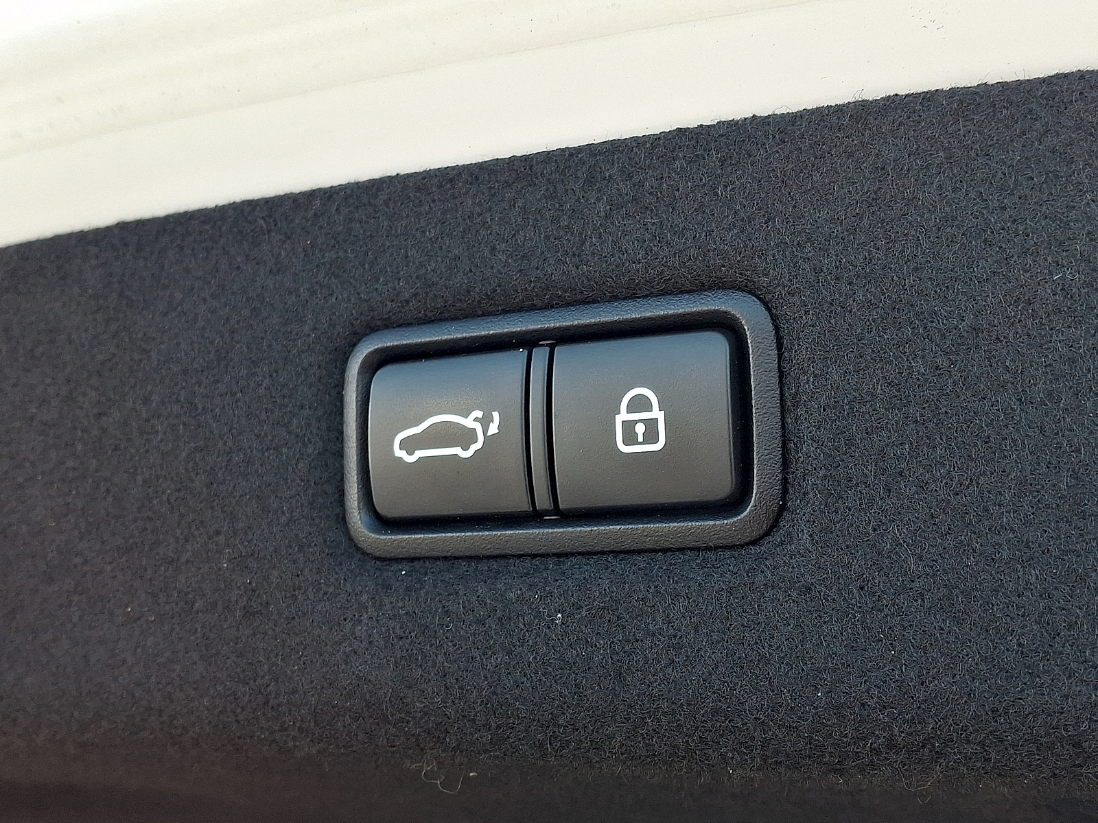 Used 2018 Genesis G90 Sedan