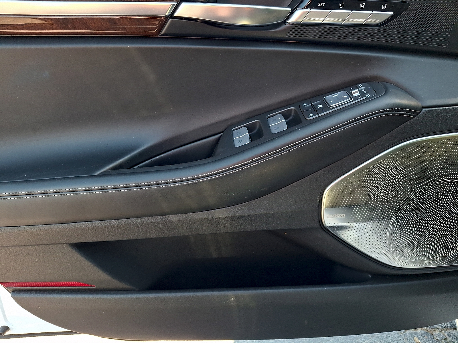 Used 2018 Genesis G90 Sedan